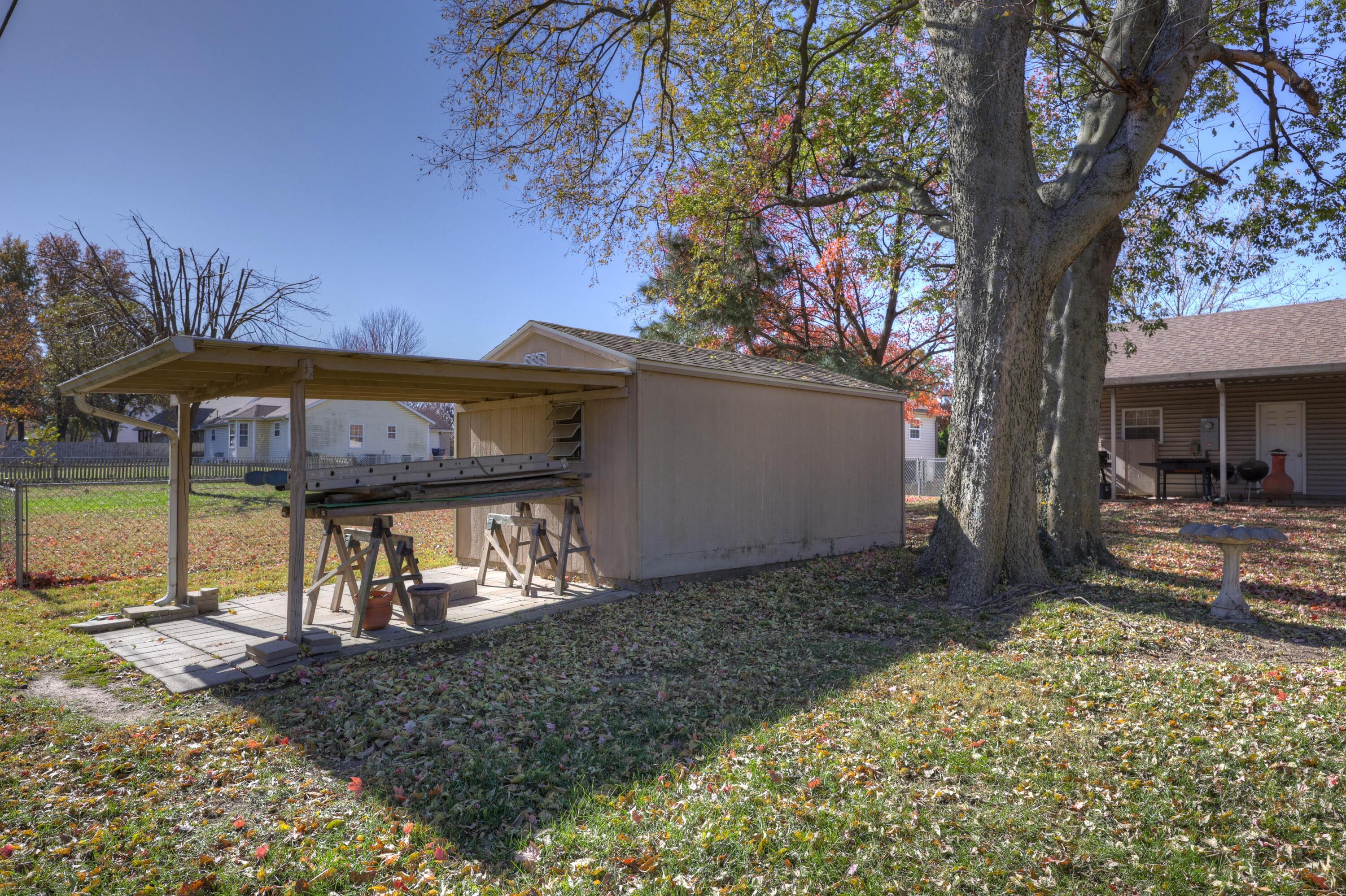 1411 Gold Stream Drive Property Photo 33