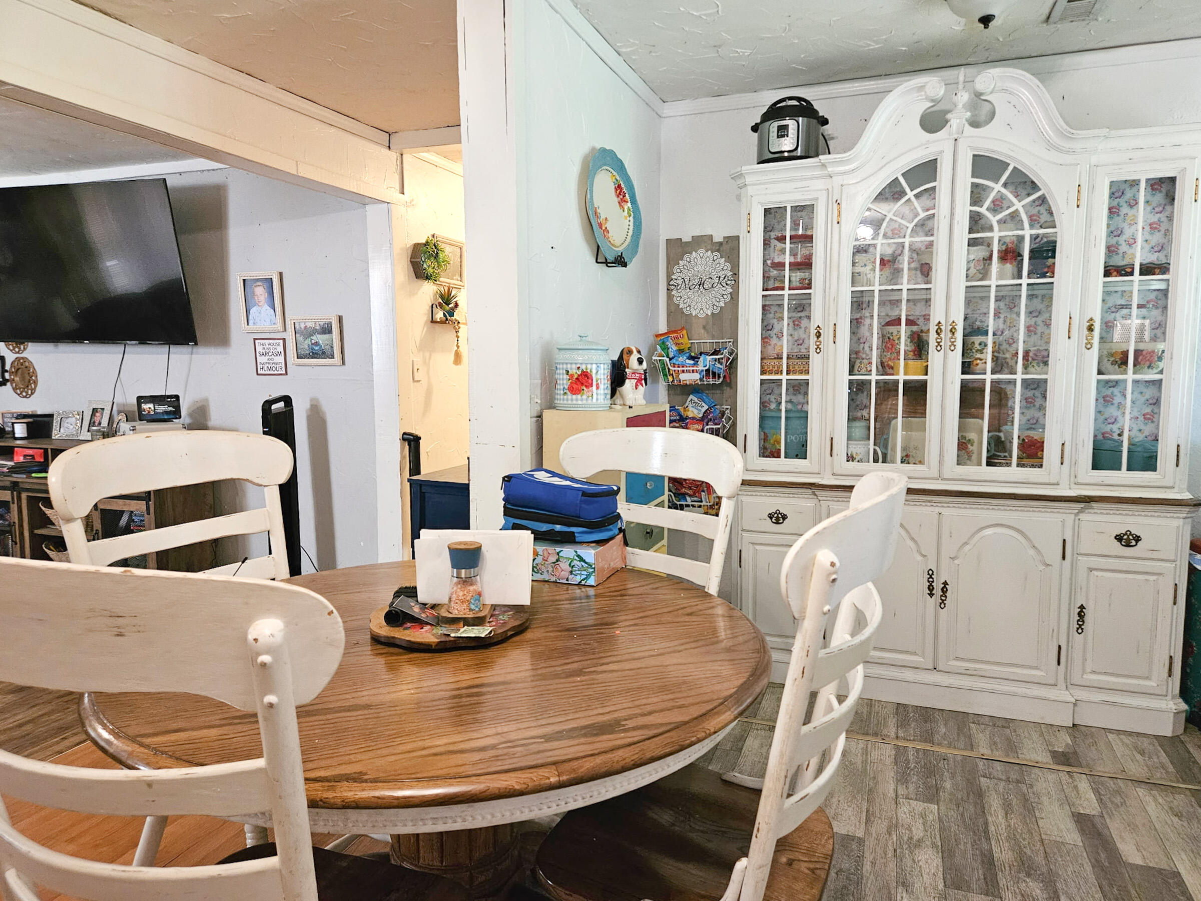 203 James Street Property Photo 8