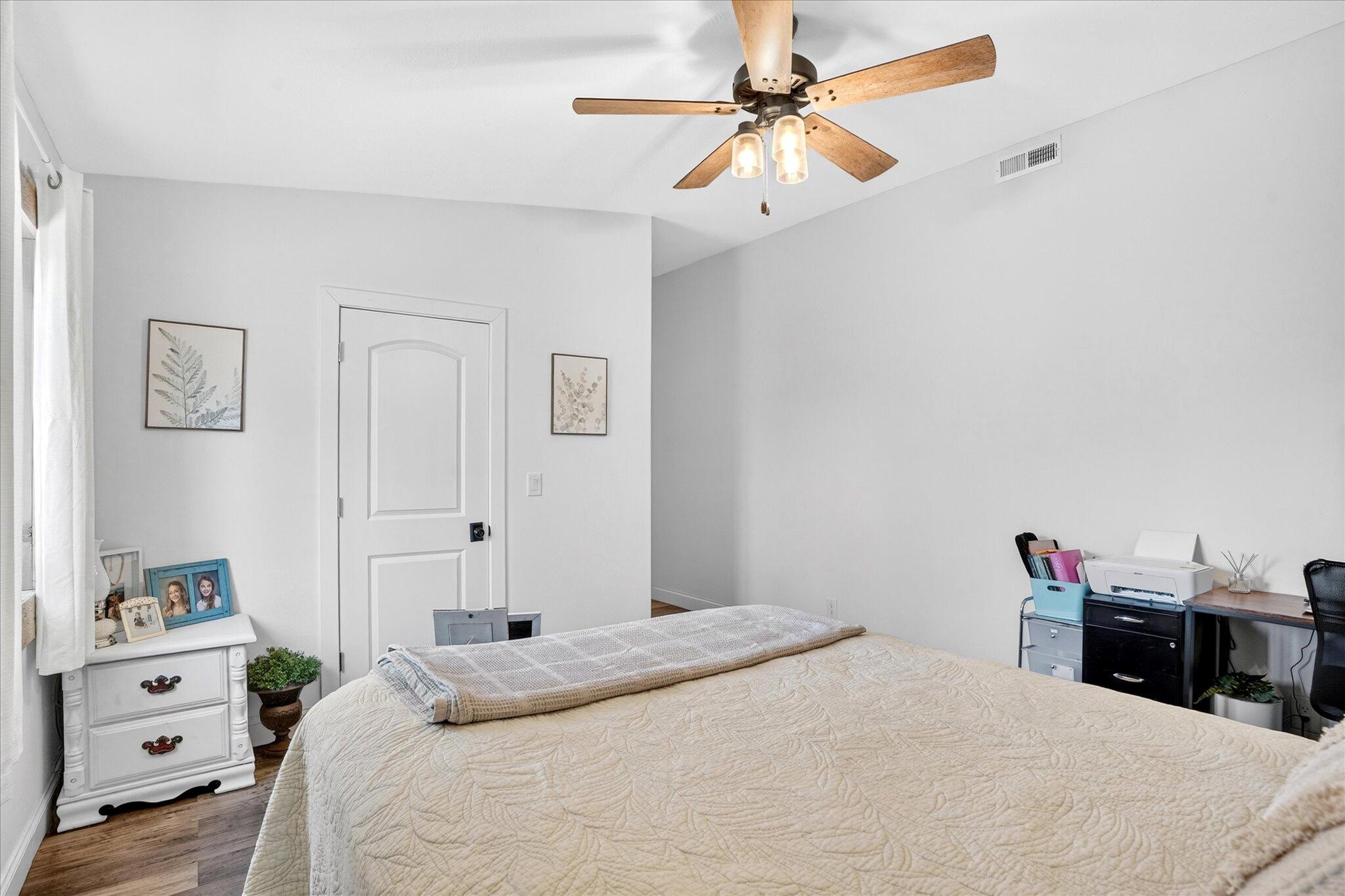 60319074 Property Photo 36