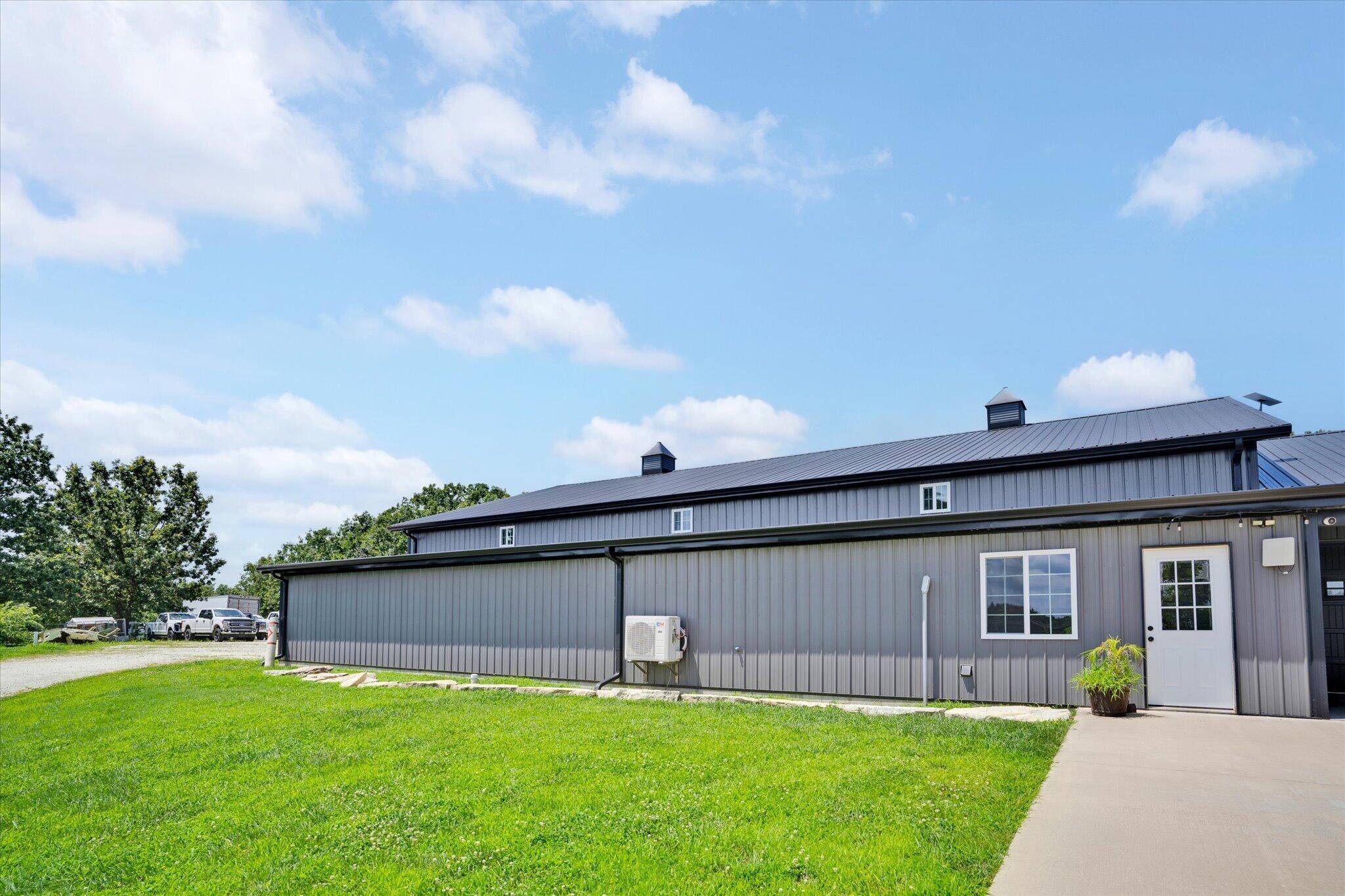 60319074 Property Photo 95