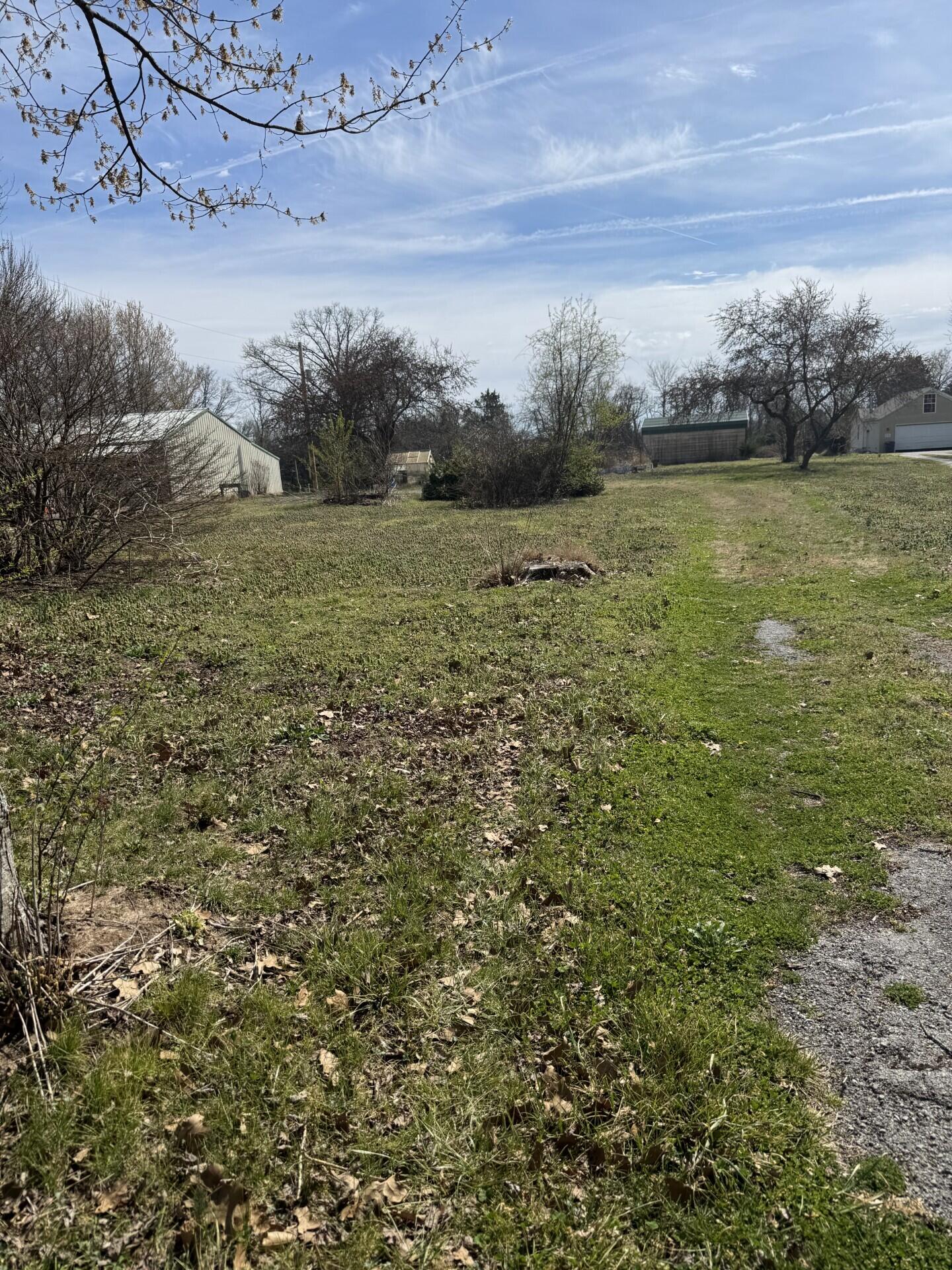 000 Rolling Hills Drive Property Photo 1