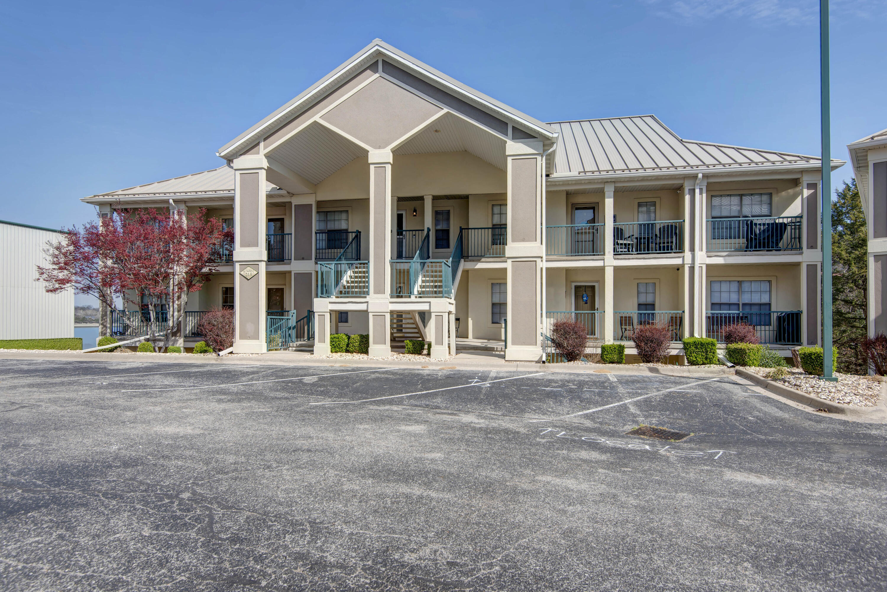 215 Lower Emerald Bay Circle 8 Property Photo 3