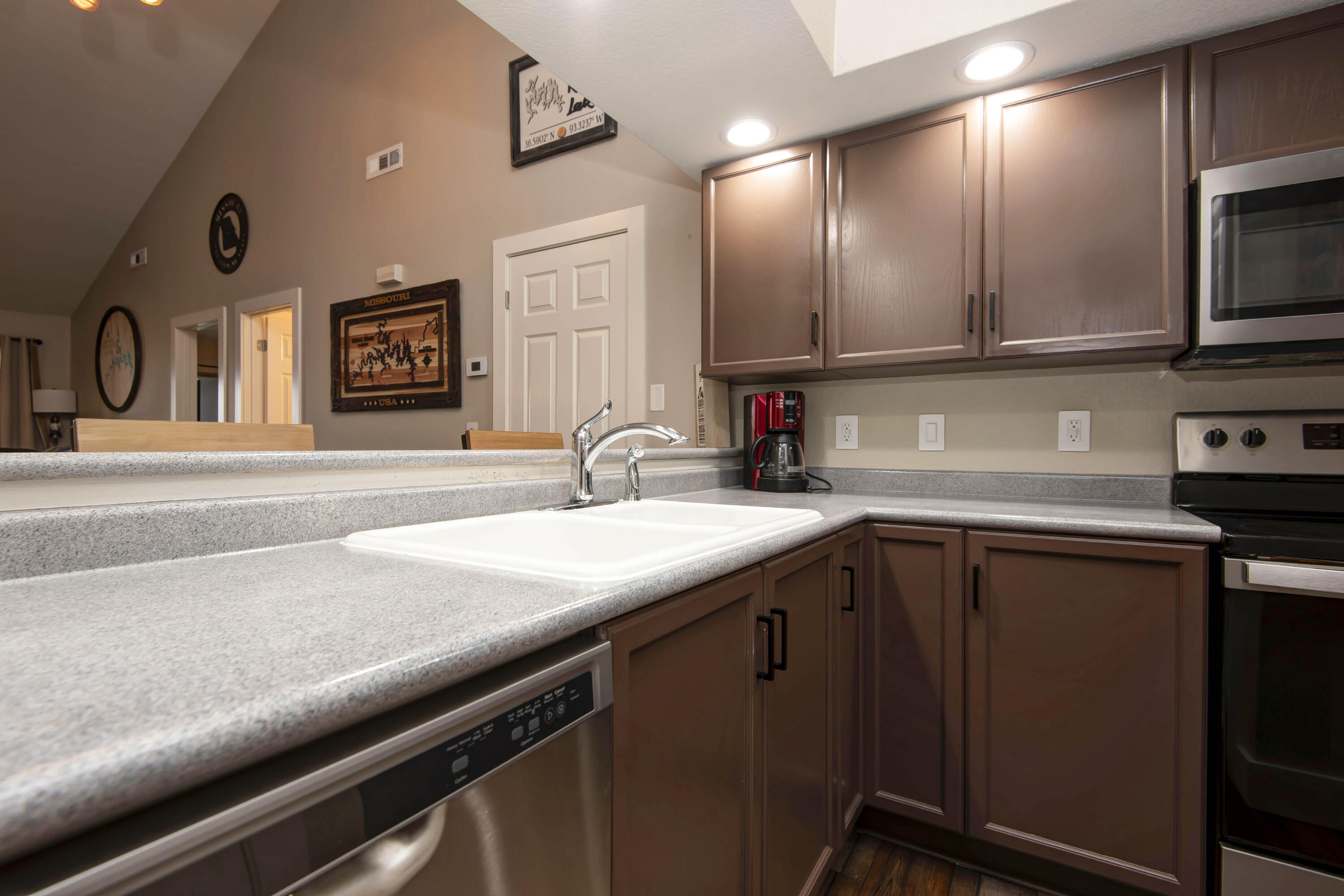 215 Lower Emerald Bay Circle 8 Property Photo 12
