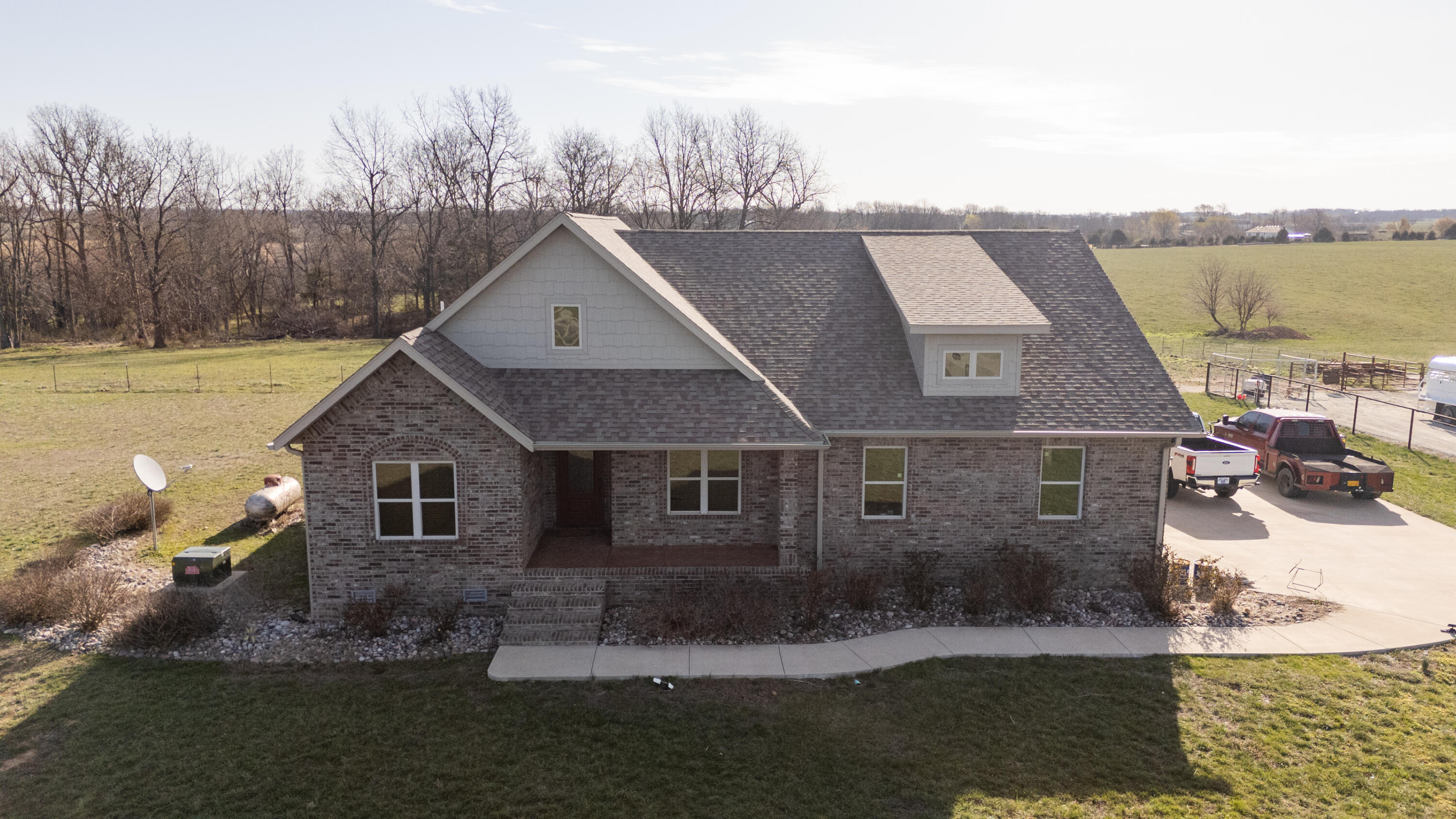 23811 Lawrence 1170 Property Photo 6