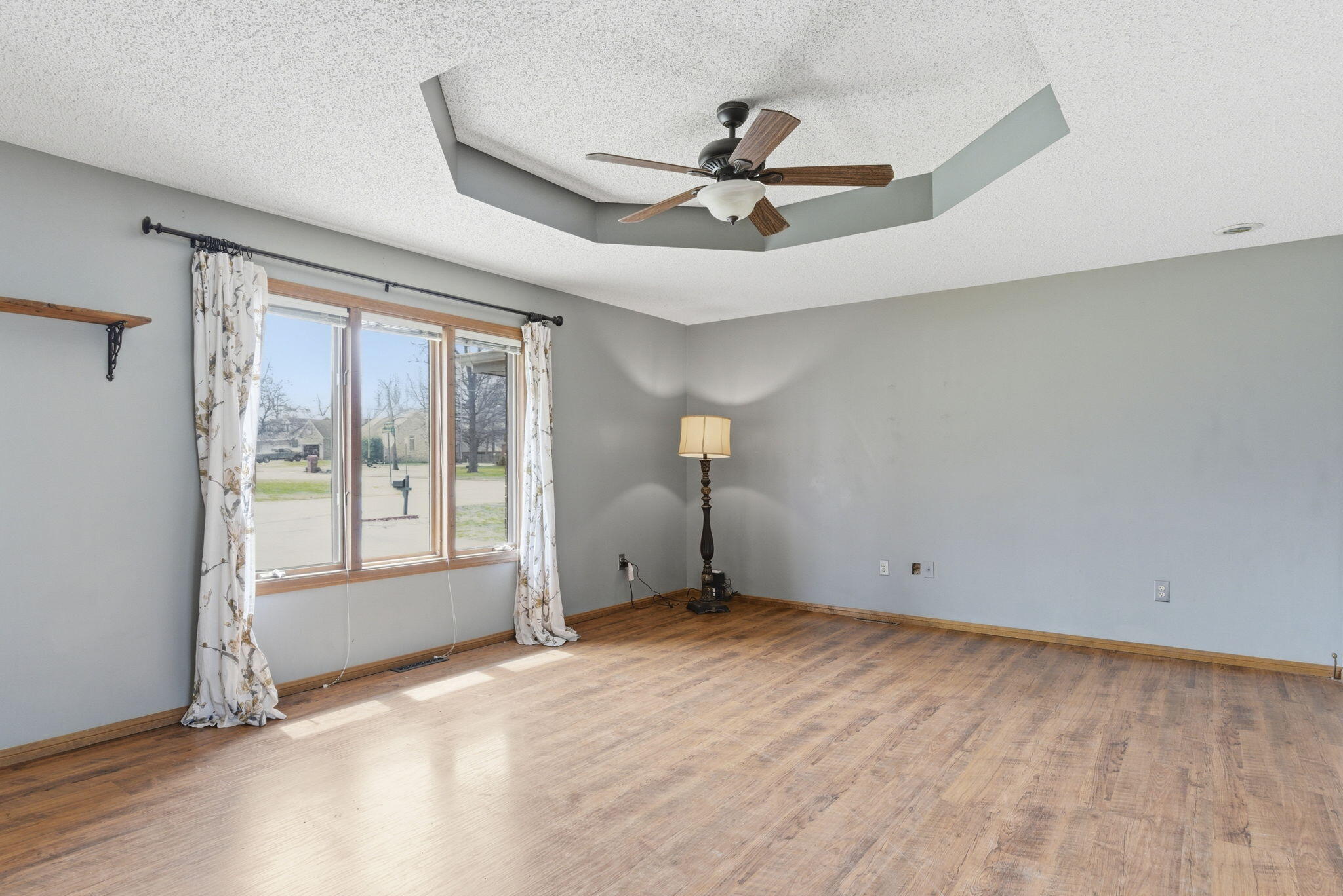 1405 Hereford Drive Property Photo 4