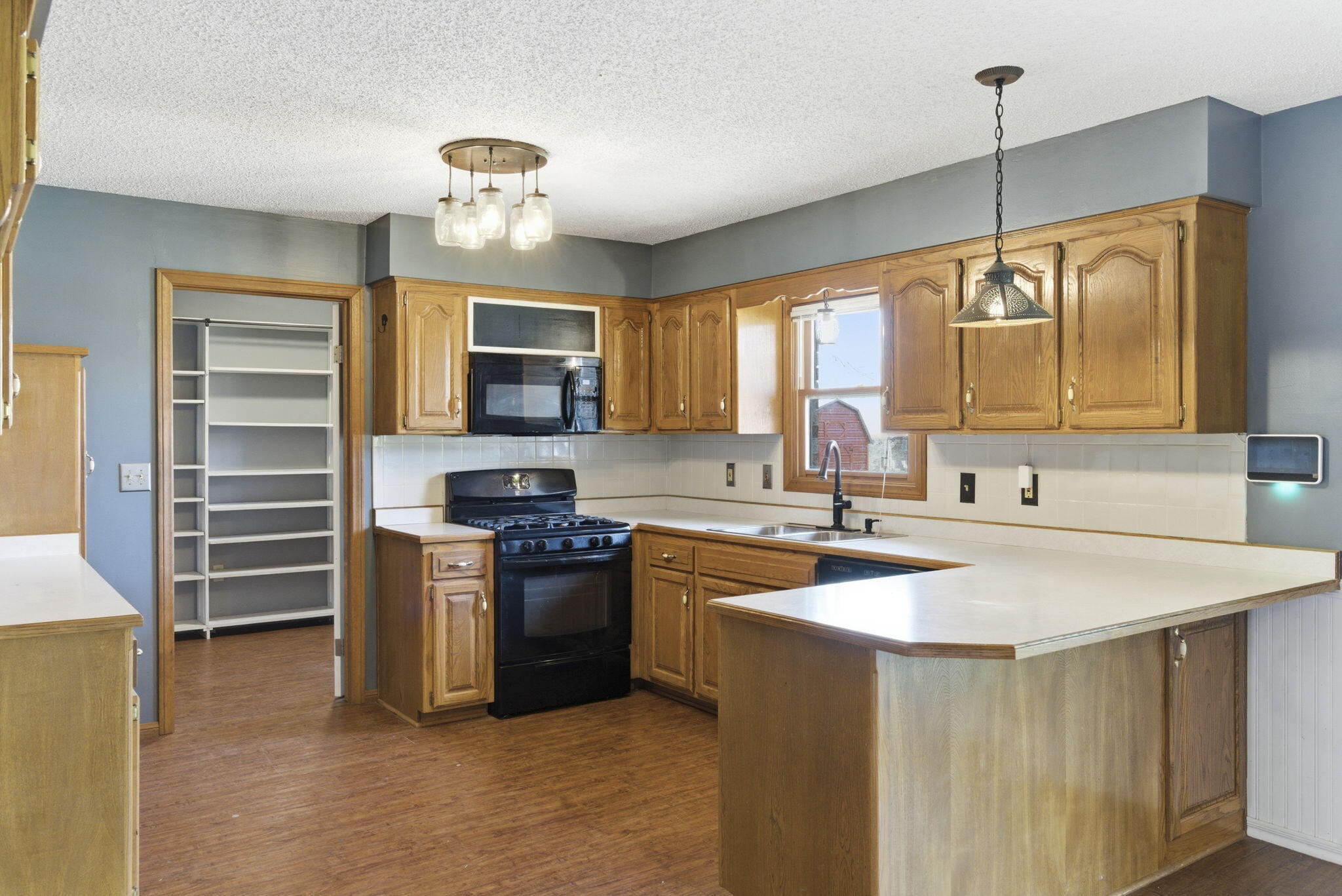 1405 Hereford Drive Property Photo 7