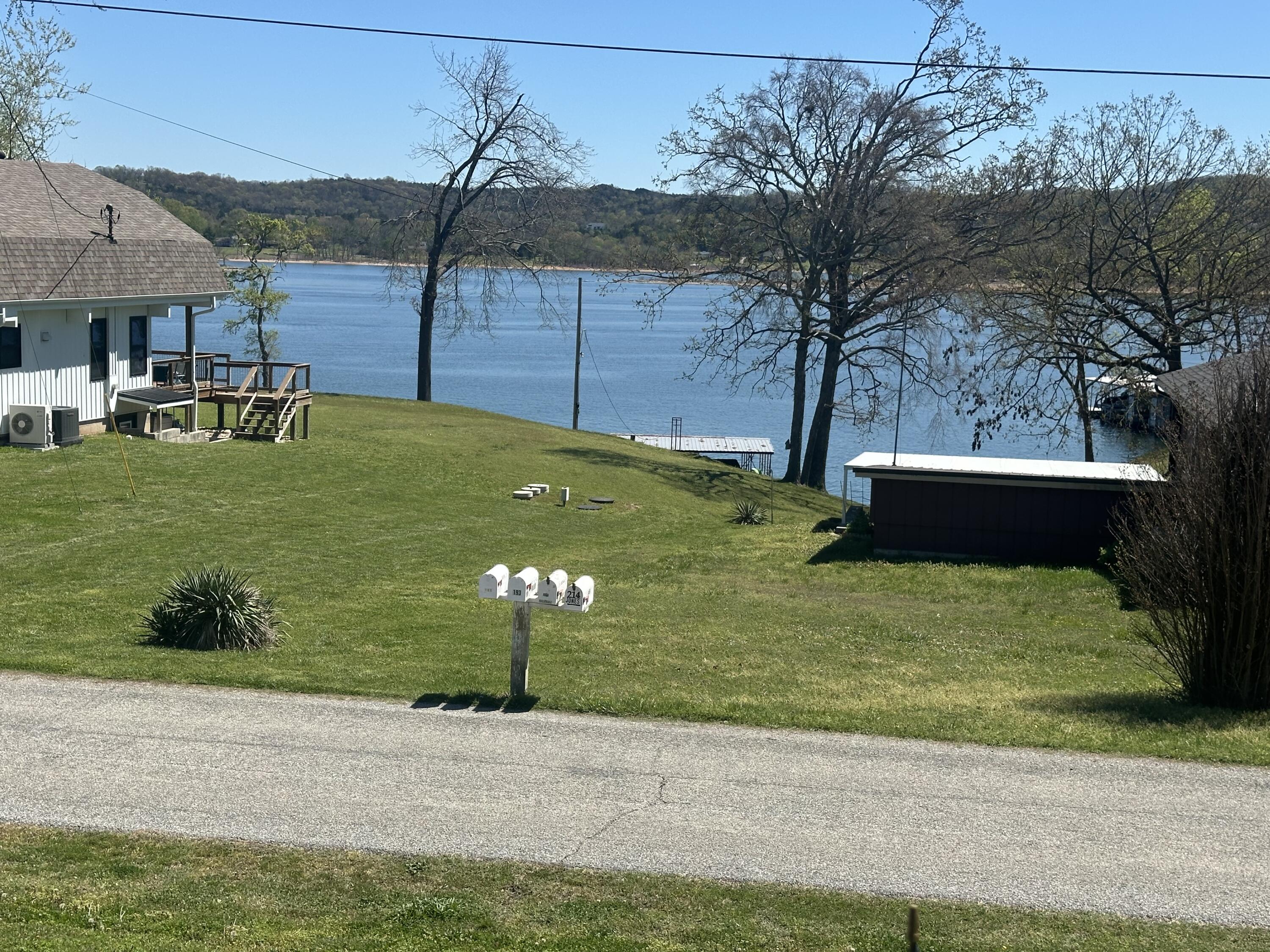 209 Lake Circle Drive Property Photo 3