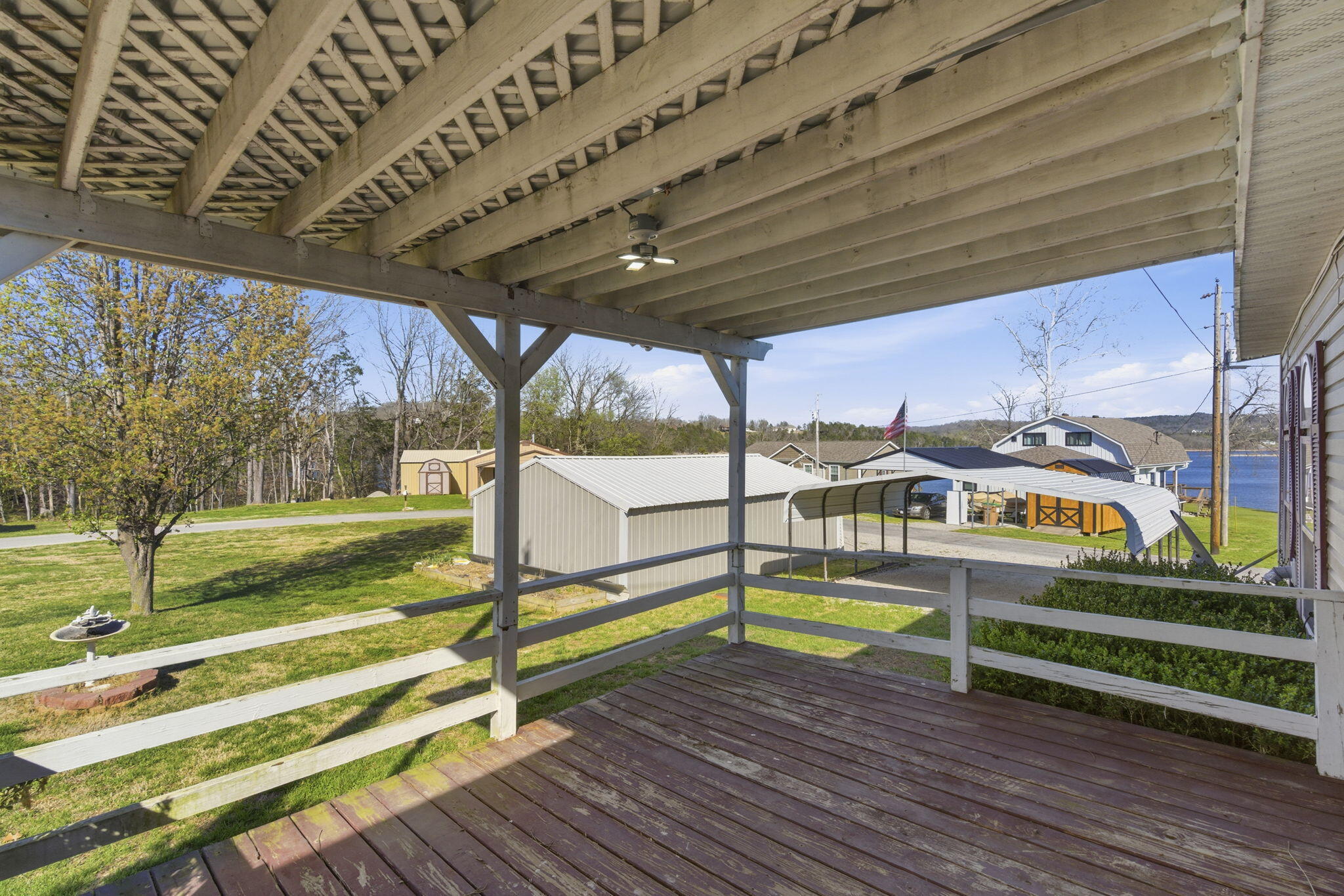 209 Lake Circle Drive Property Photo 31