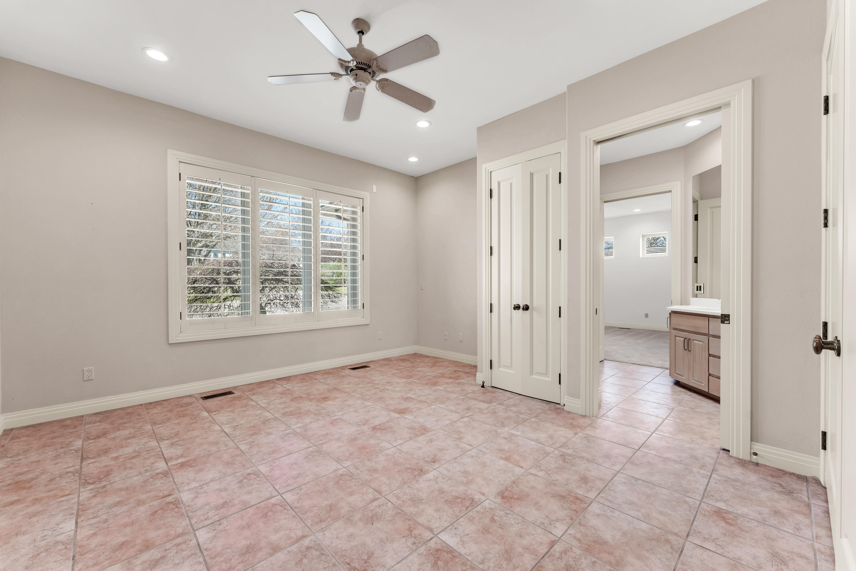 5197 South Stonehaven Drive Property Photo 17