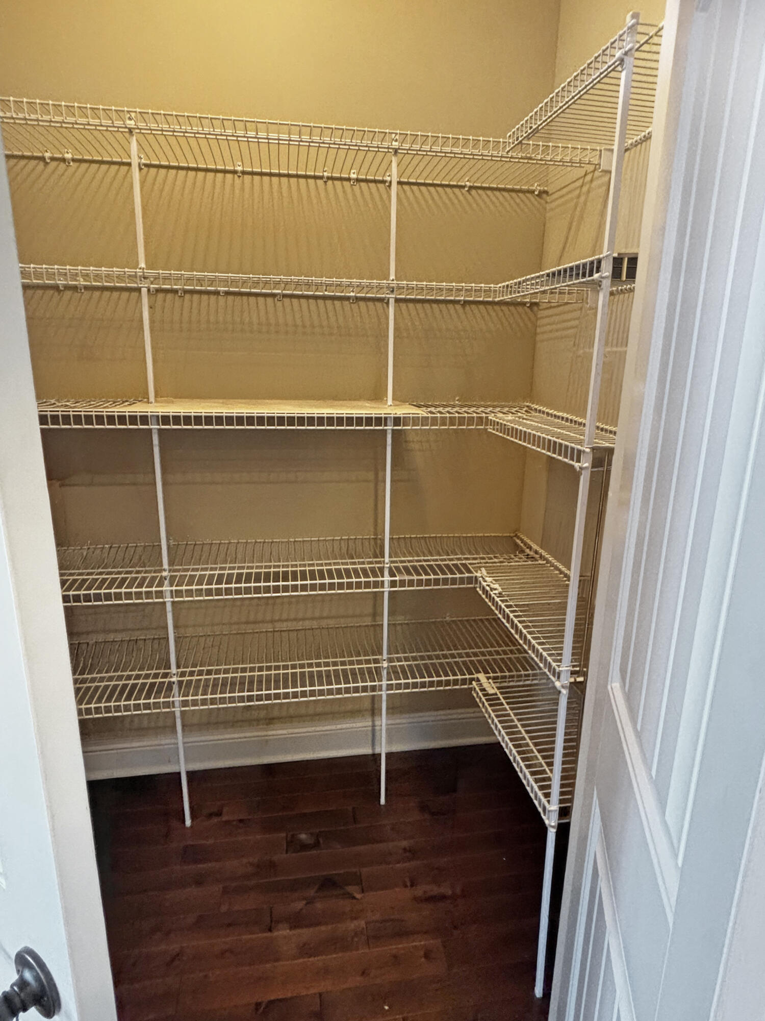 512 Silverwood Place Property Photo 18