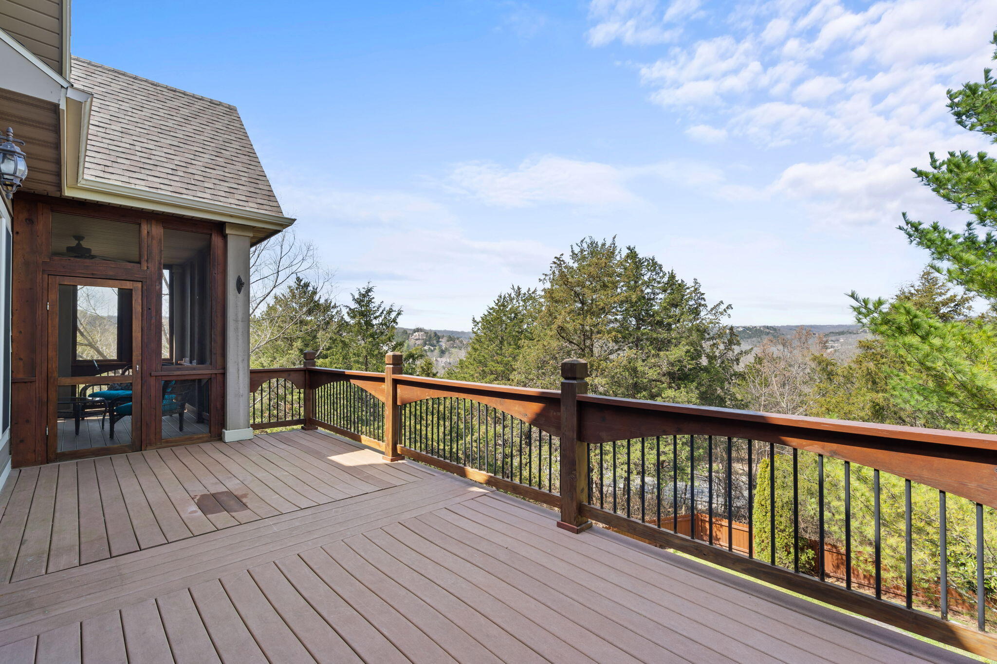512 Silverwood Place Property Photo 31