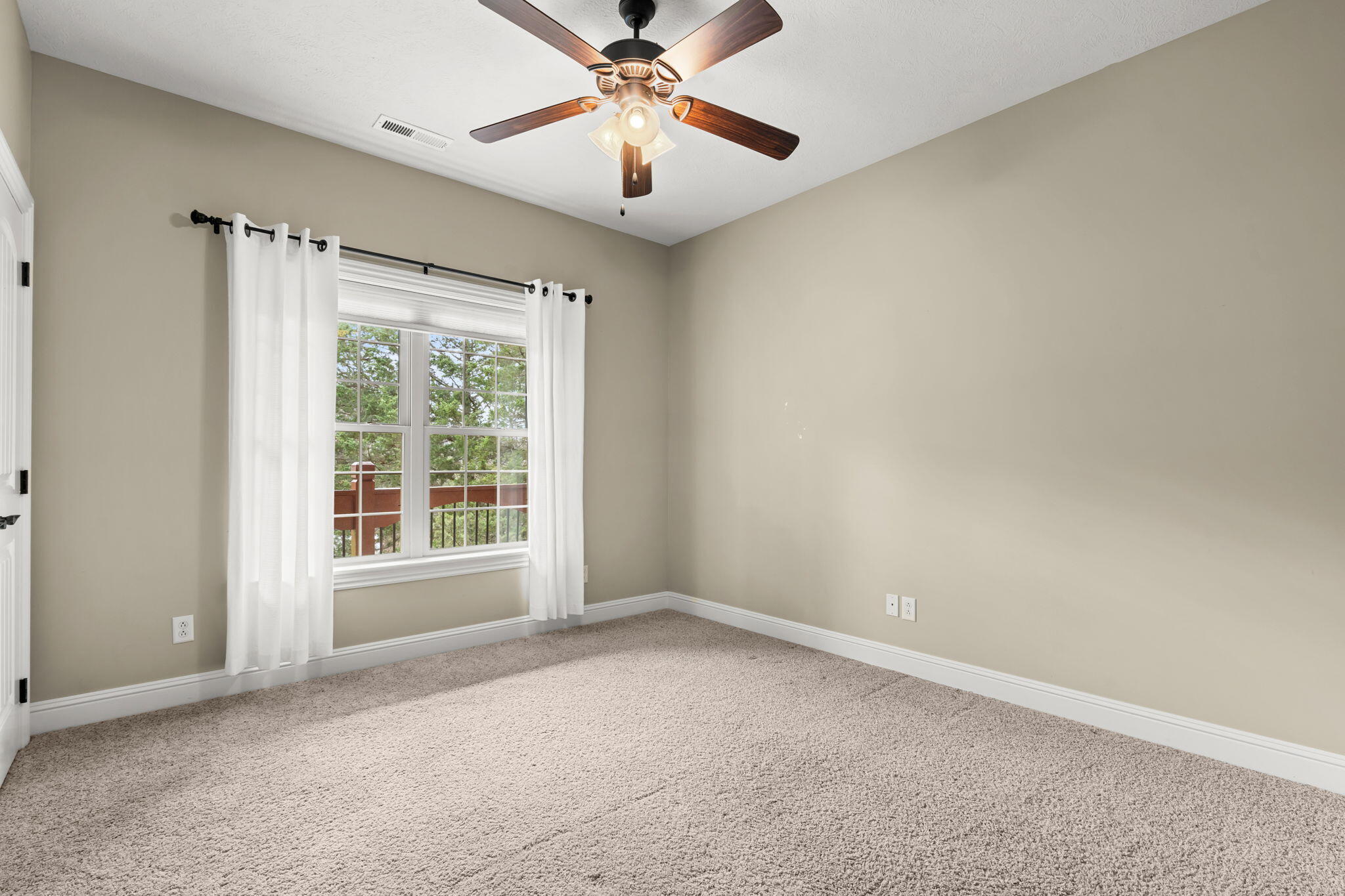 512 Silverwood Place Property Photo 37