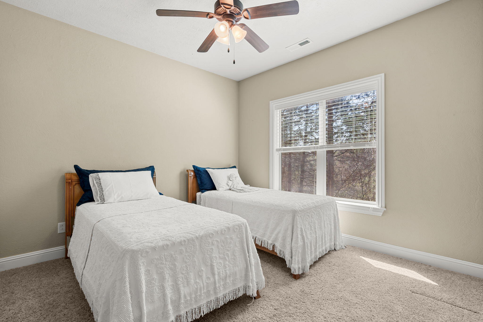 512 Silverwood Place Property Photo 53