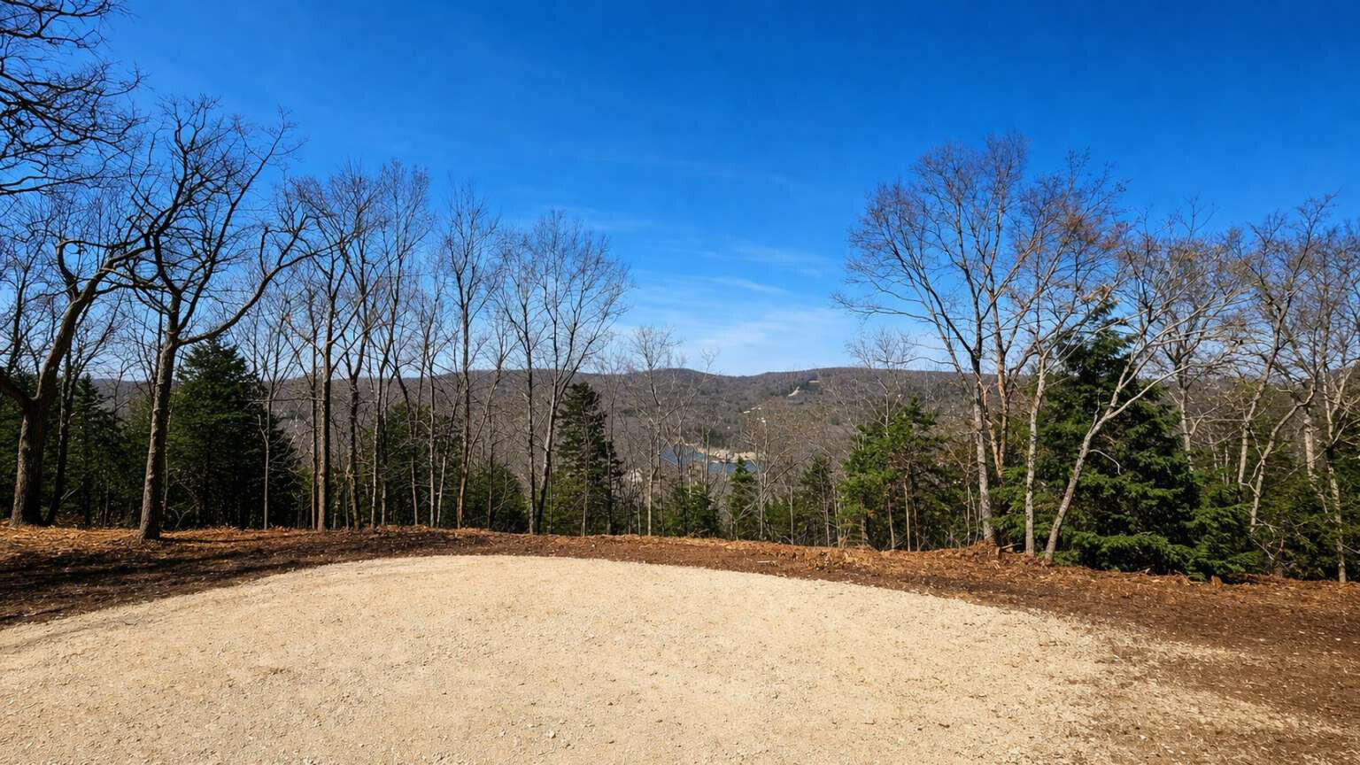 711 Crows Nest Trail Property Photo 3