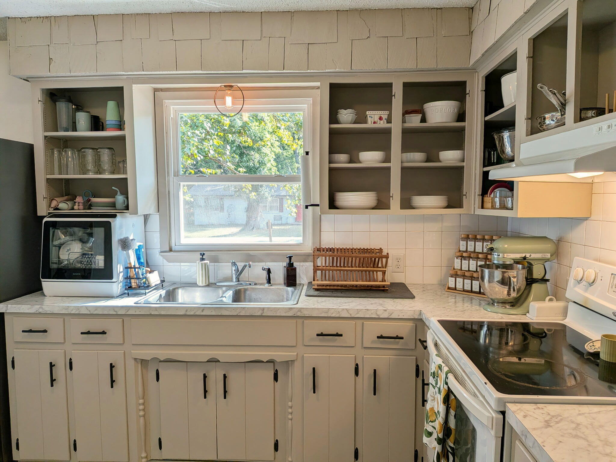 1111 South Martin Avenue Property Photo 6