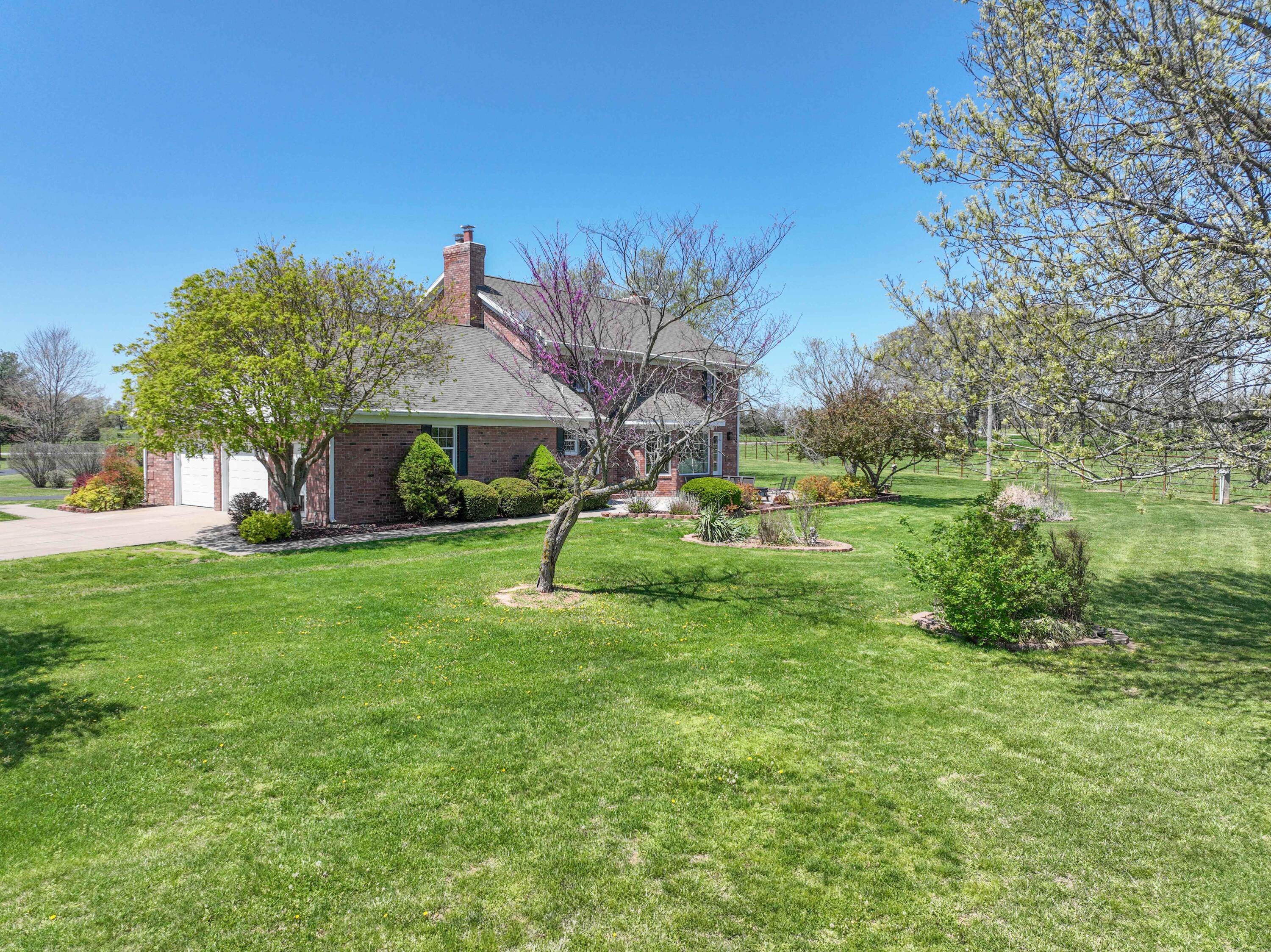13660 Farm Road 1090 Property Photo 4