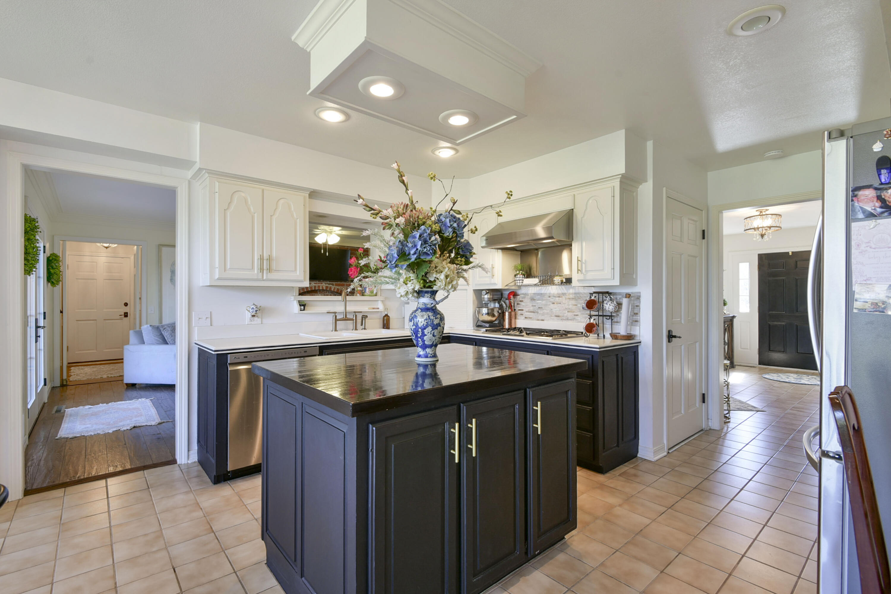 13660 Farm Road 1090 Property Photo 25
