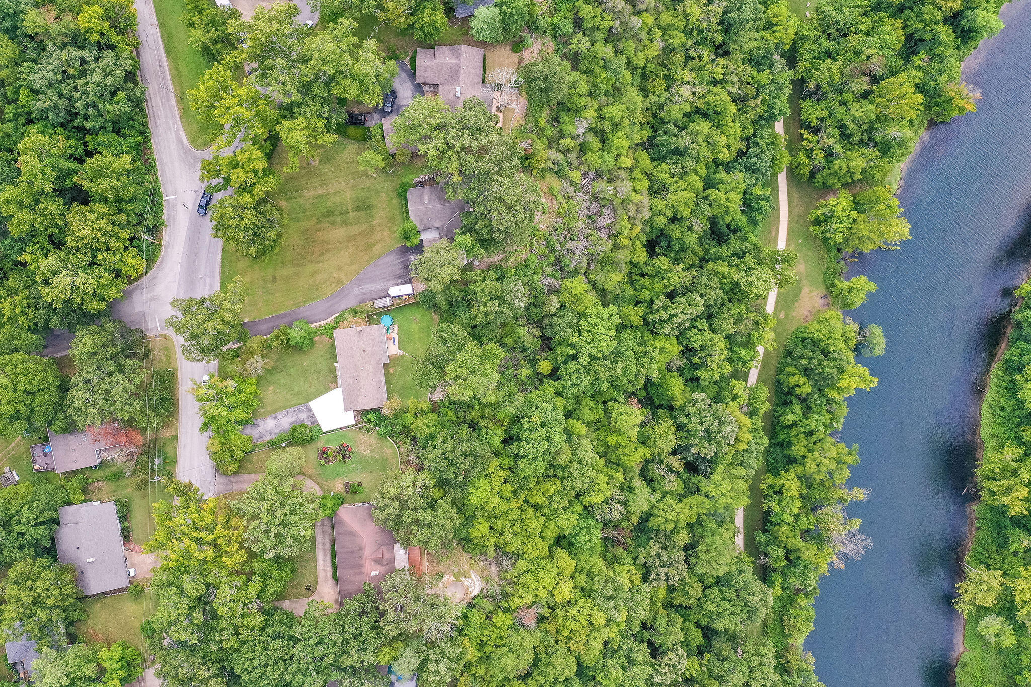 1004 Cliff Drive Property Photo 37