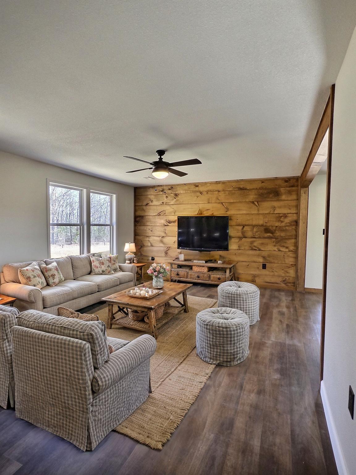 822 County Road 160 A Property Photo 14