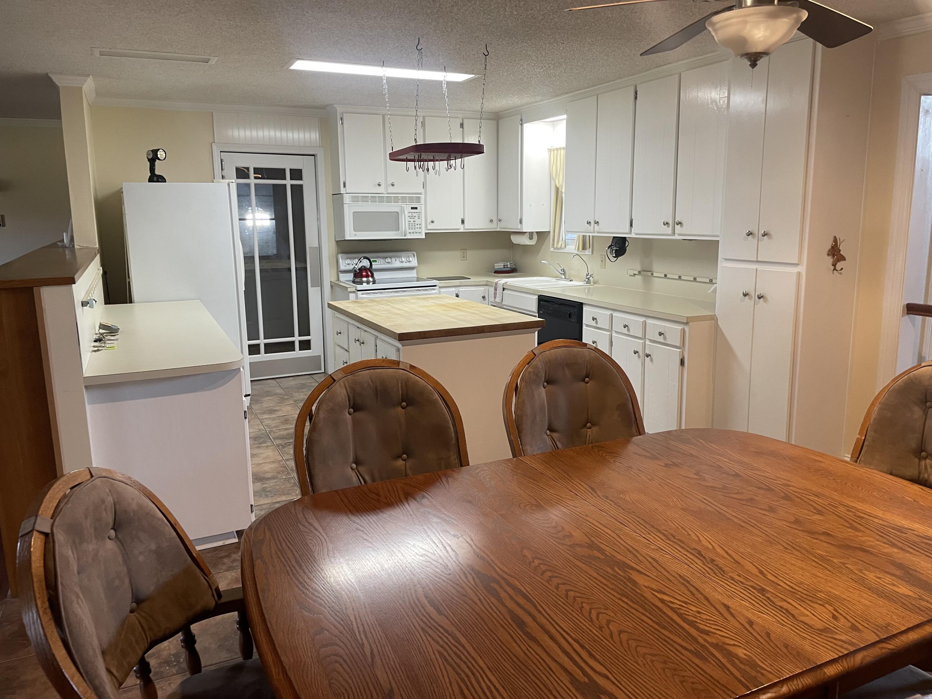 15017 Farm Road 2010 Property Photo 16