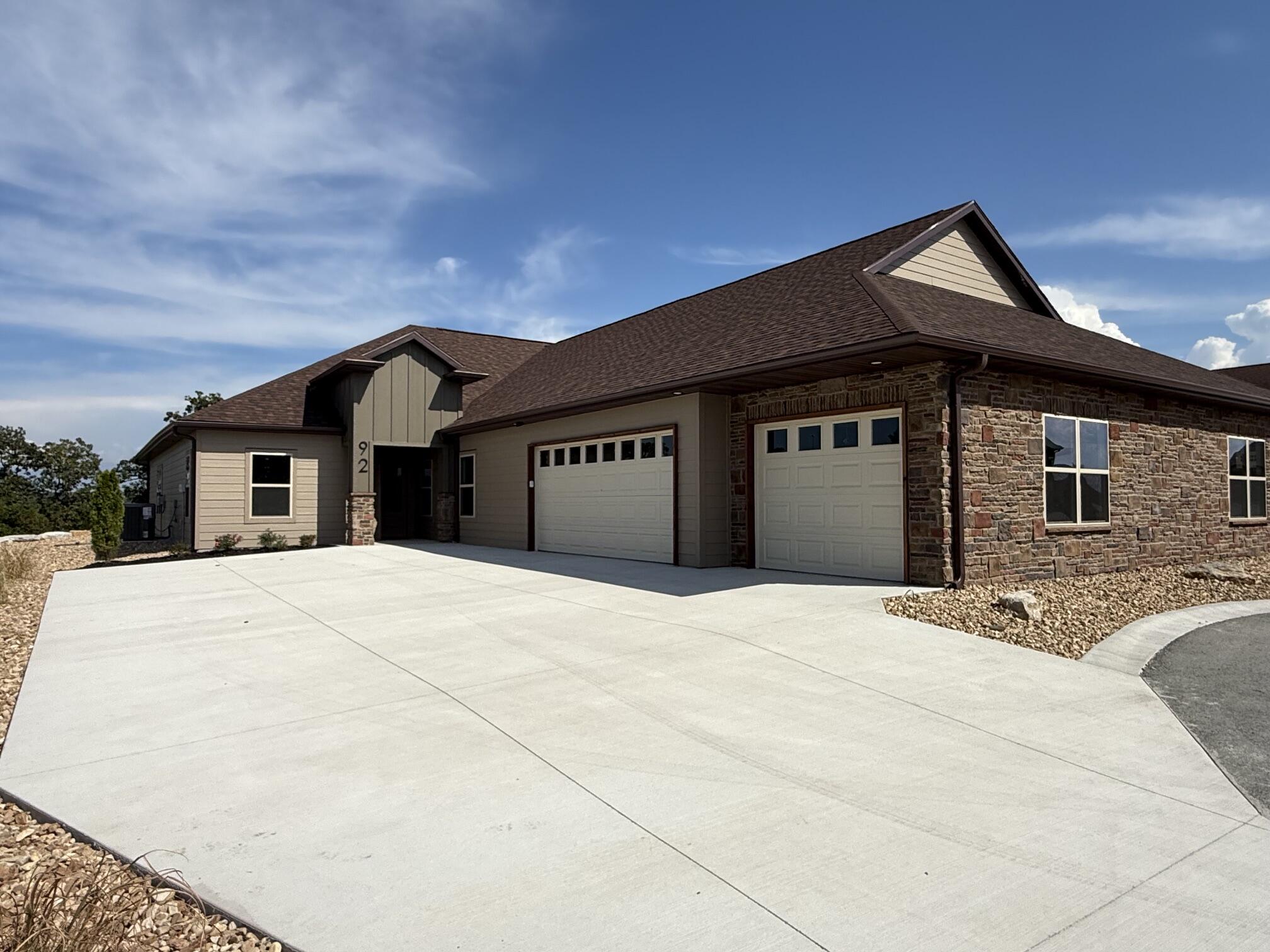 92 Mountain View Court Property Photo 1