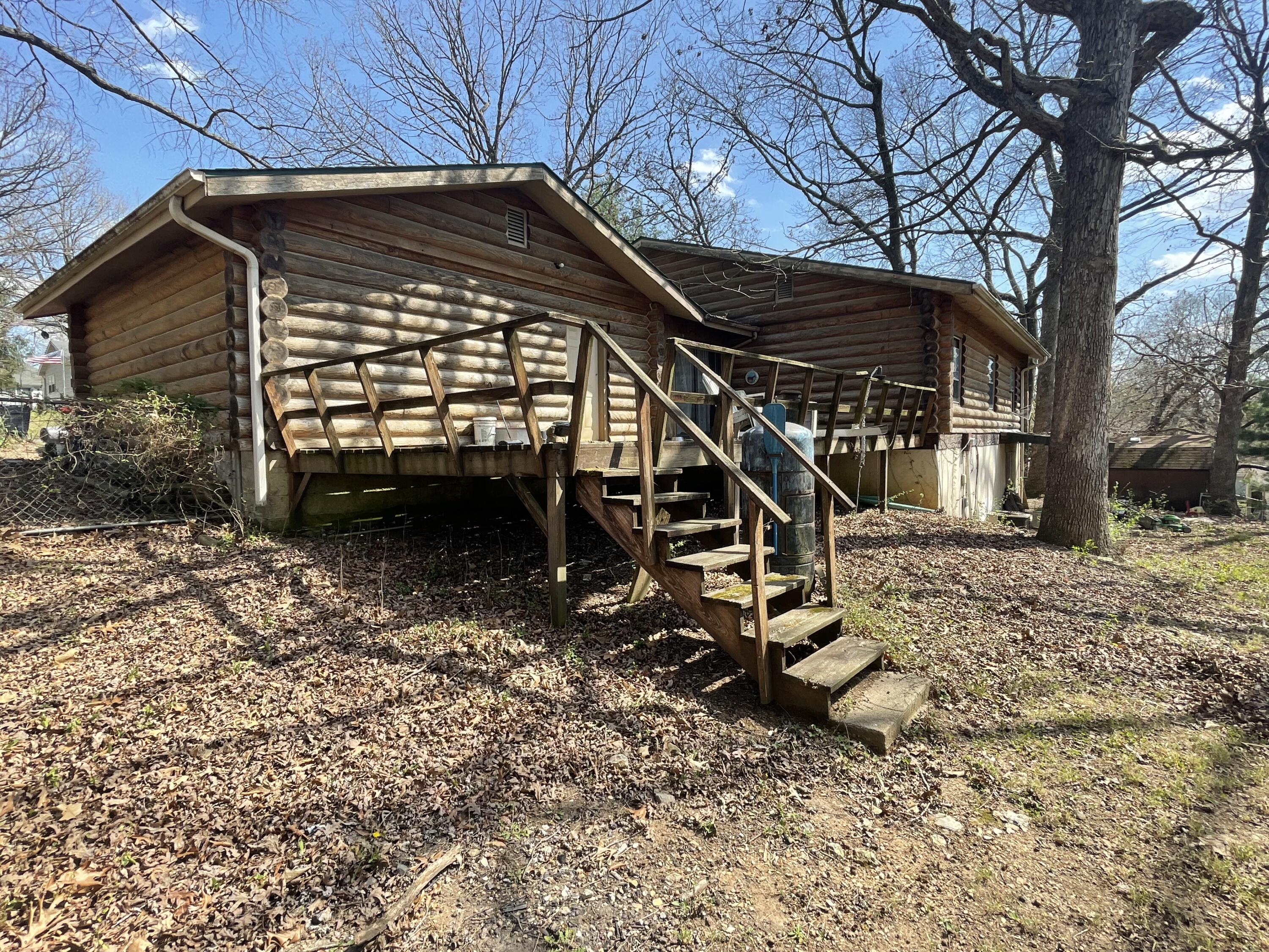 2619 Paula Drive Property Photo 3