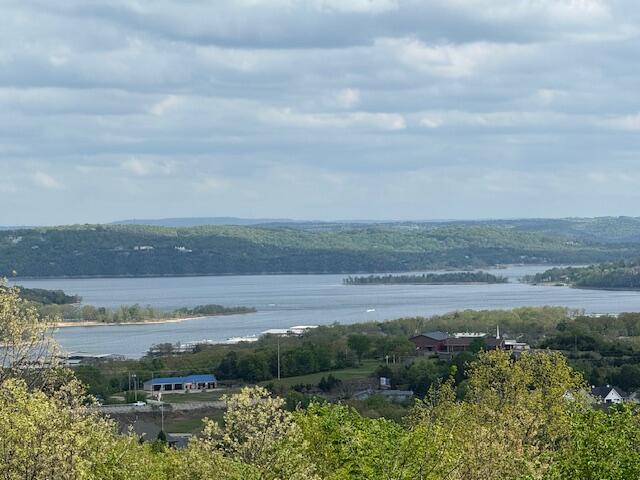 8 Midview Drive Property Photo 3