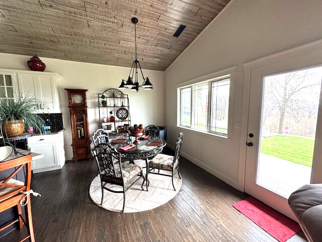 8 Midview Drive Property Photo 13
