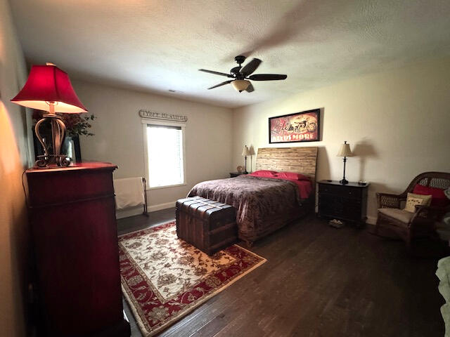 8 Midview Drive Property Photo 16