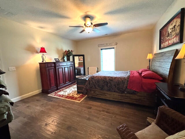 8 Midview Drive Property Photo 18