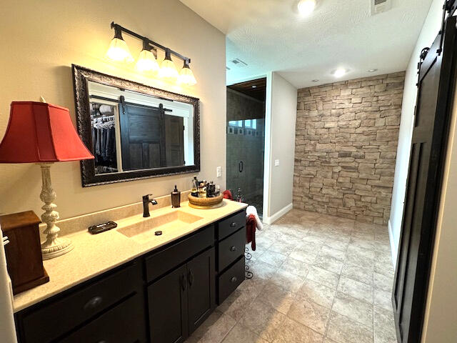 8 Midview Drive Property Photo 20
