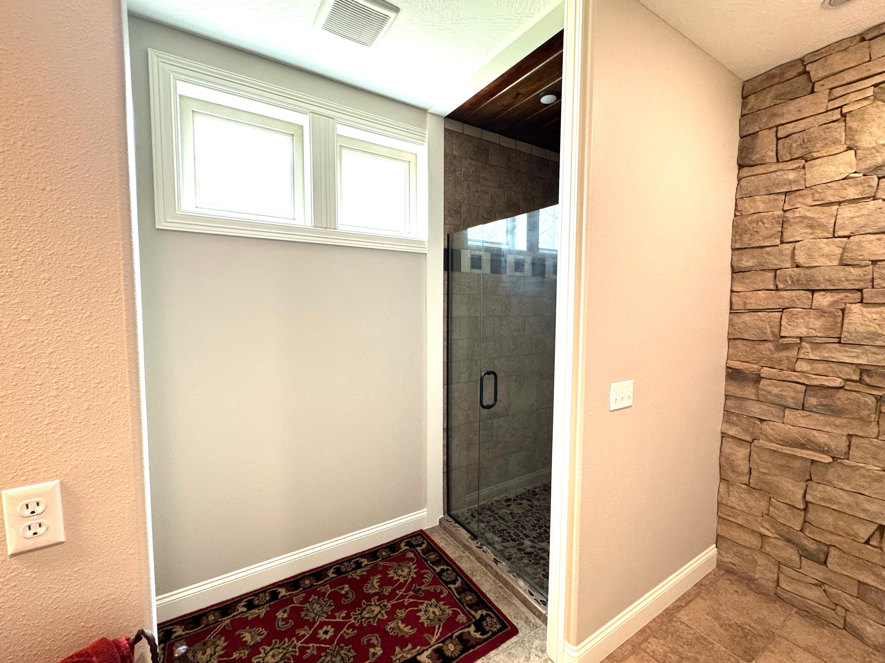 8 Midview Drive Property Photo 23