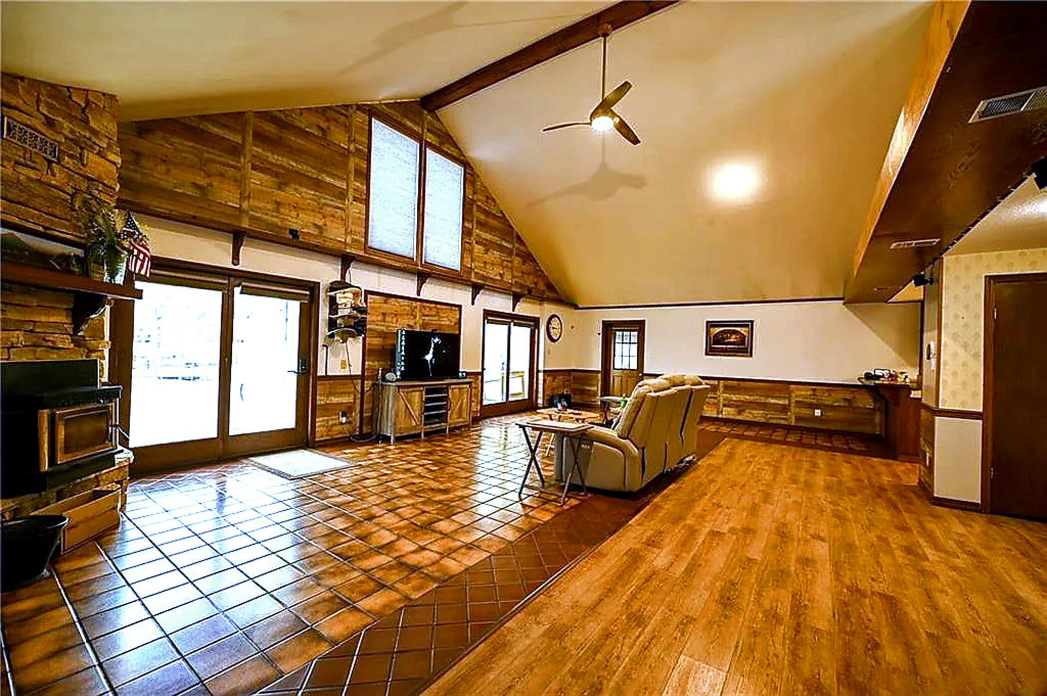 22303 County Road 253 Property Photo 7