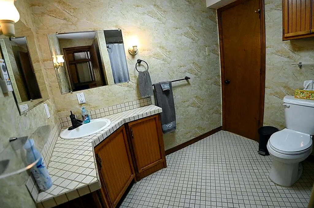 22303 County Road 253 Property Photo 15