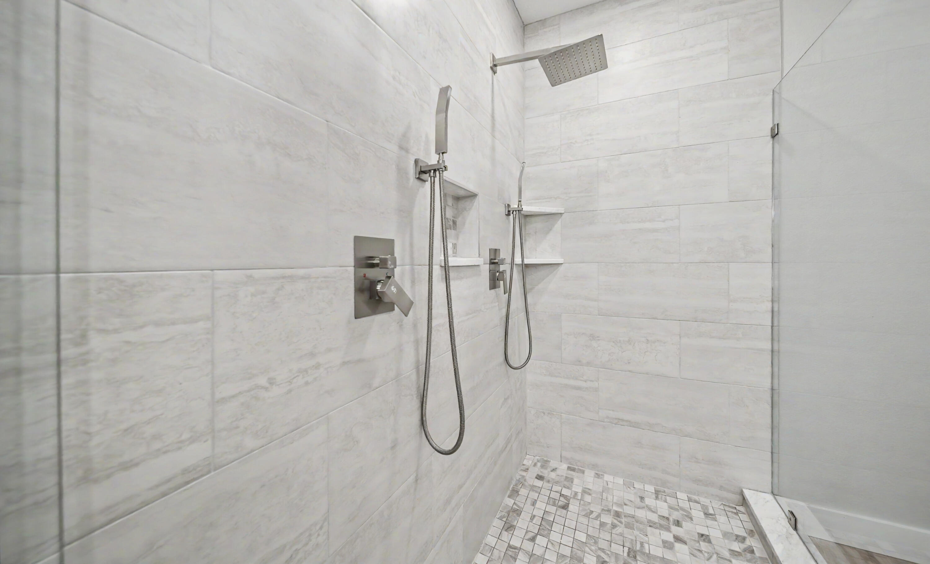 18048 Farm Road 2300 Property Photo 33