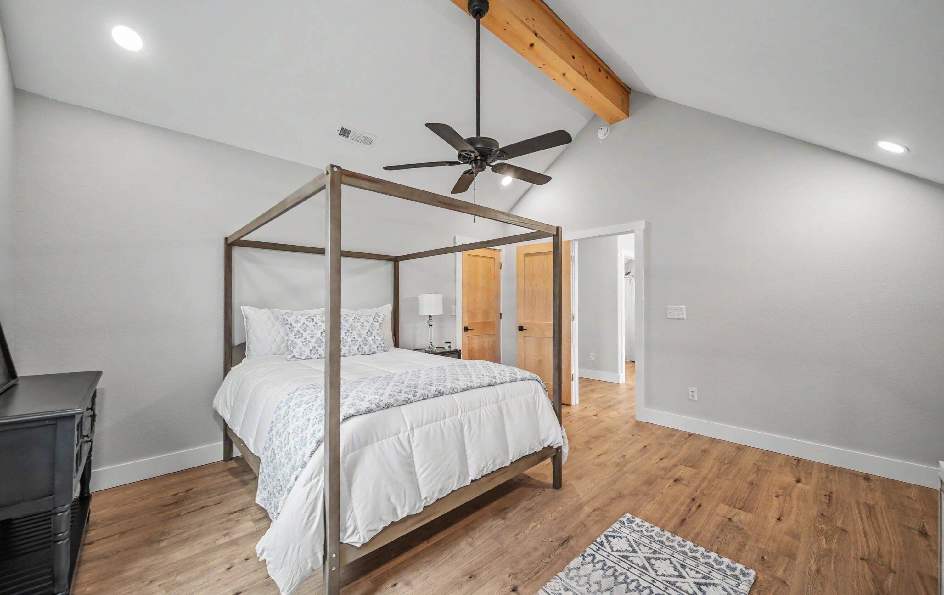 18048 Farm Road 2300 Property Photo 37