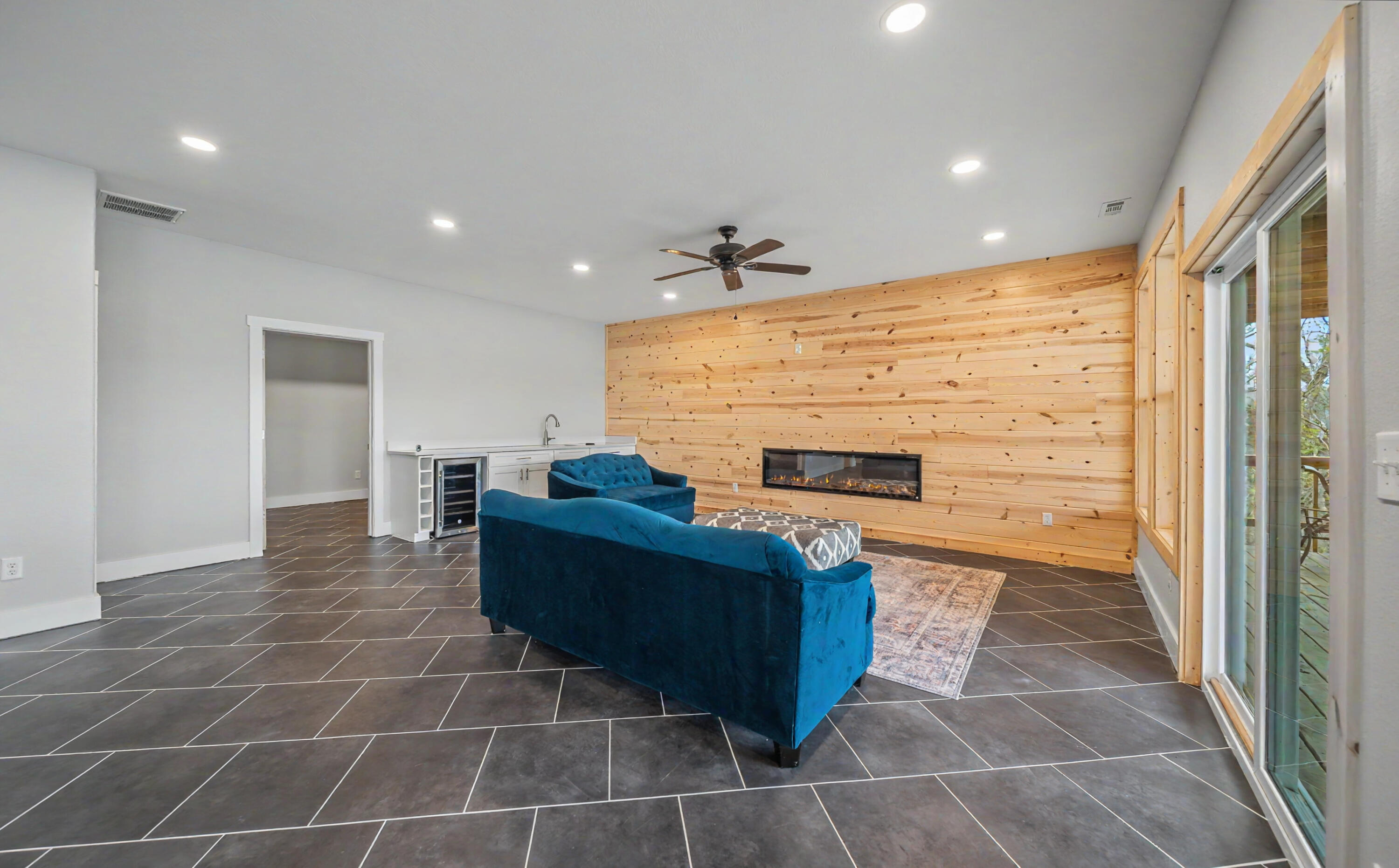 18048 Farm Road 2300 Property Photo 45