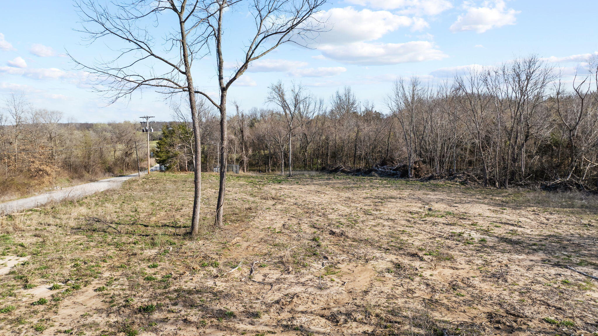 000 East School Street Property Photo 16