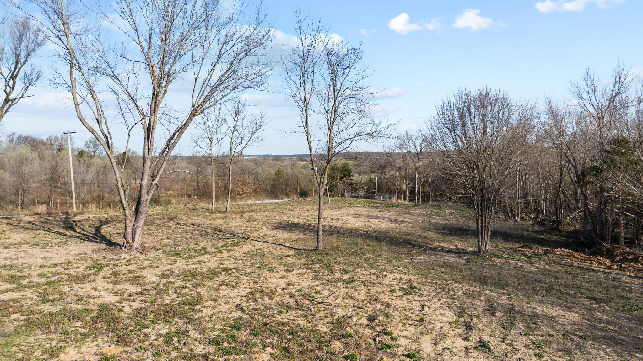000 East School Street Property Photo 17
