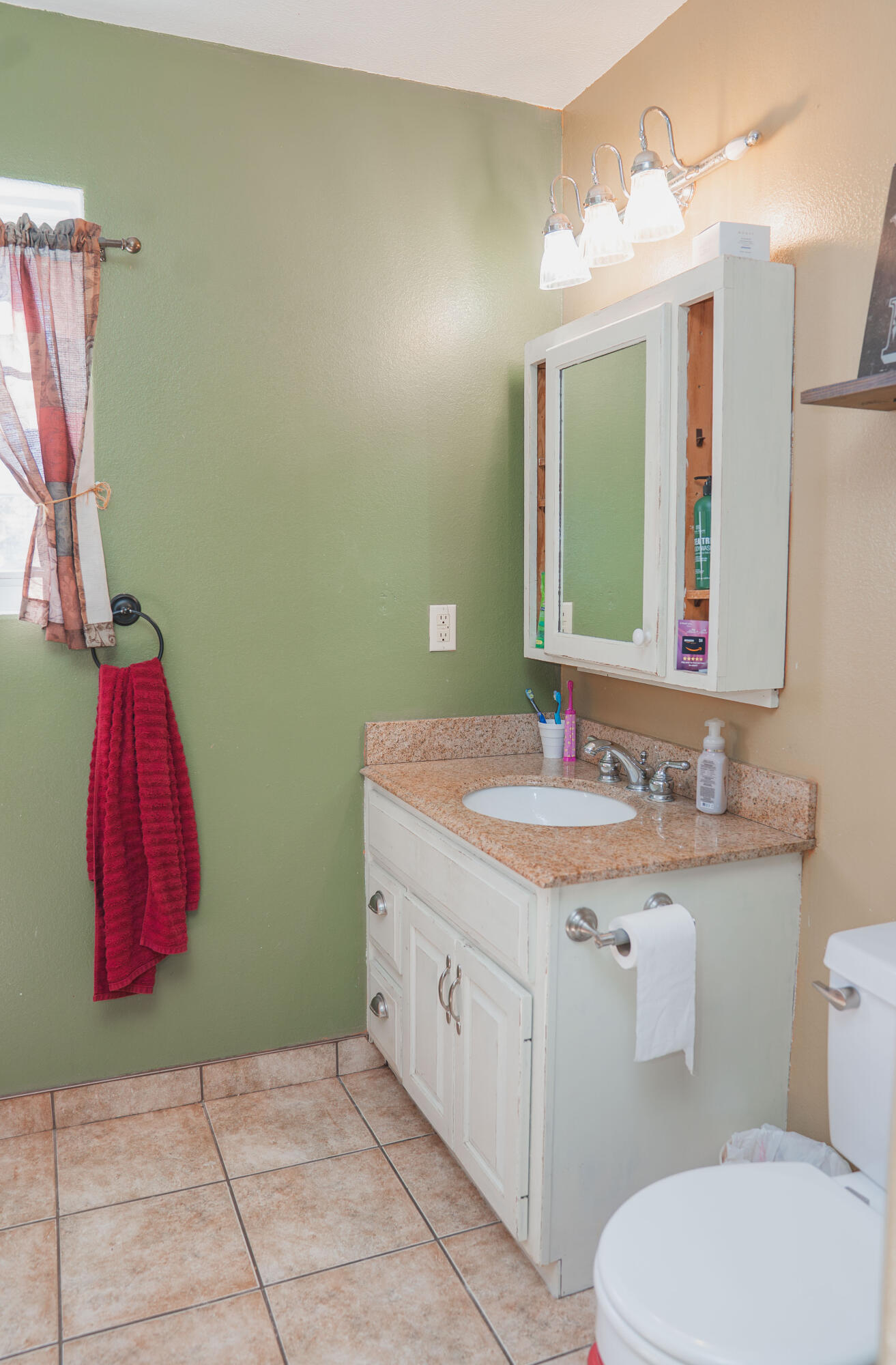 450 East 375th Road Property Photo 44