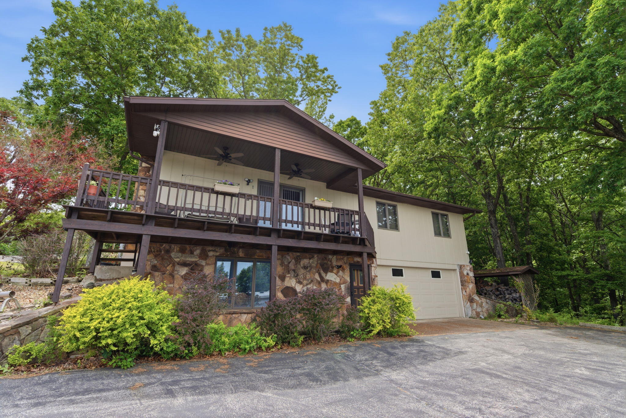 51 Stonemont Road Property Photo 6