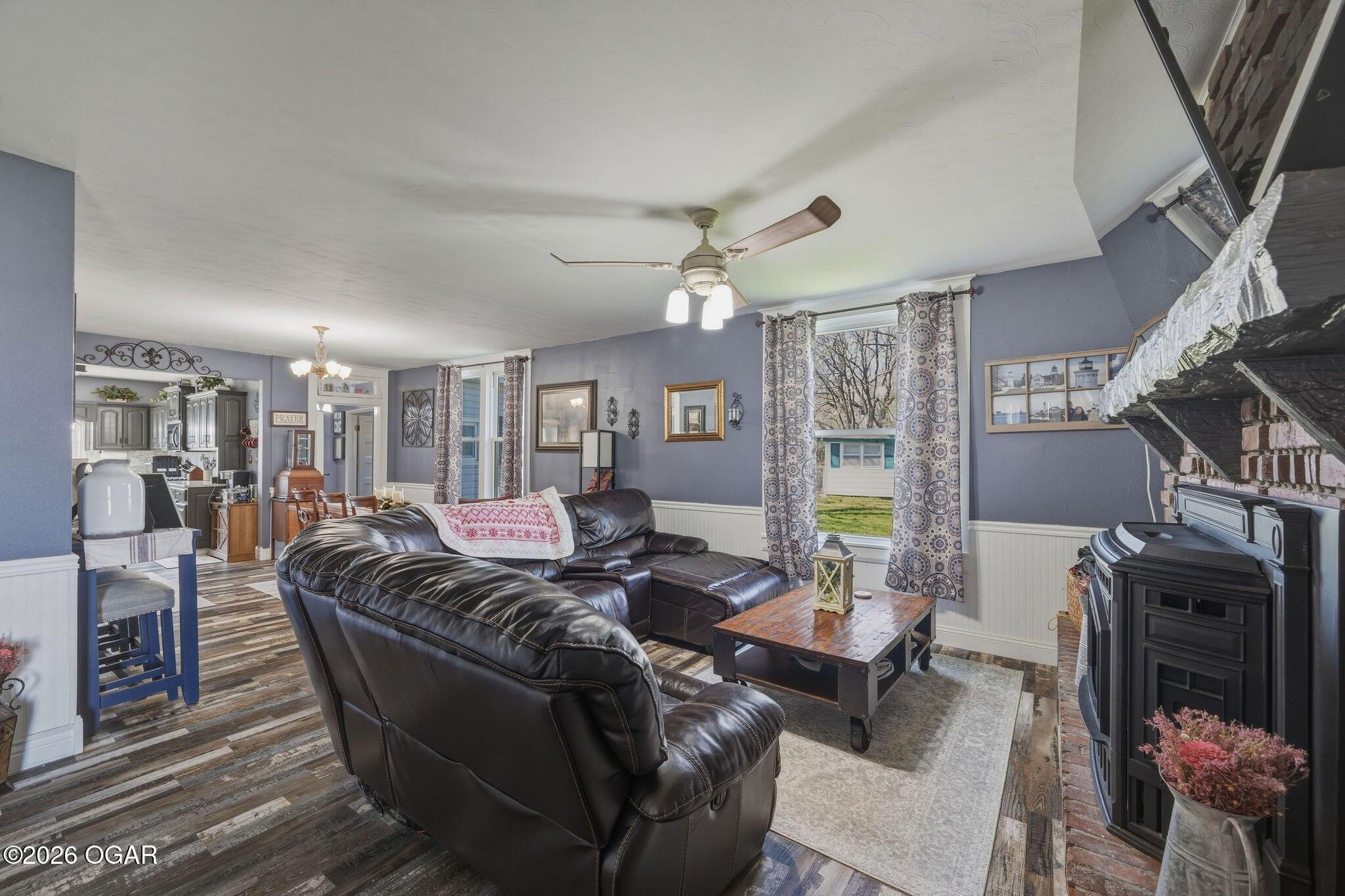 436 Oneida Street Property Photo 8