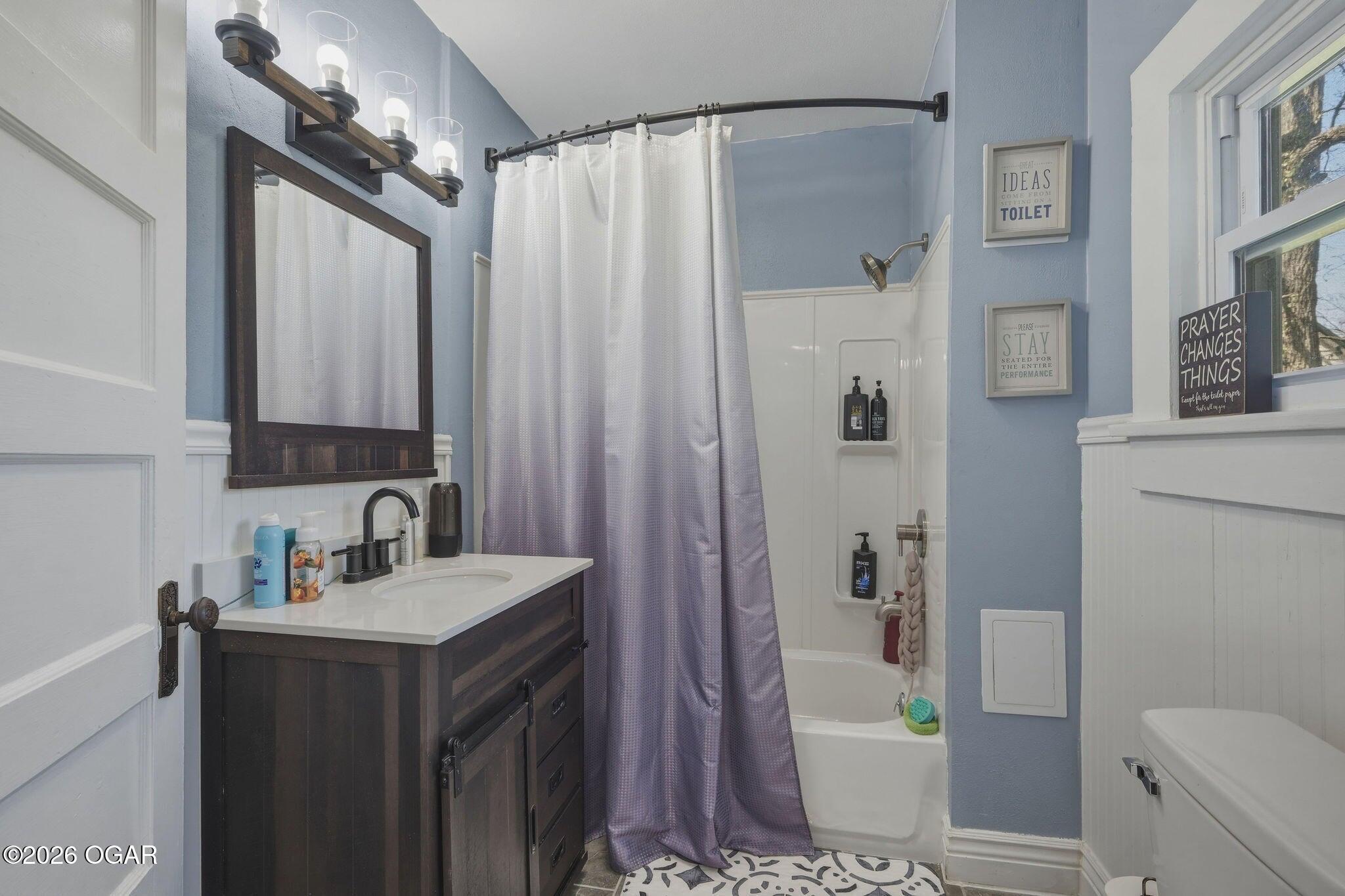 436 Oneida Street Property Photo 17