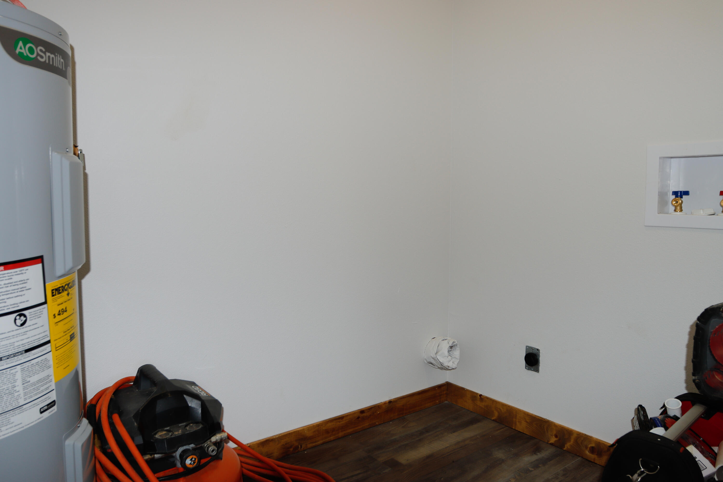 487 Fox Den Drive Property Photo 8