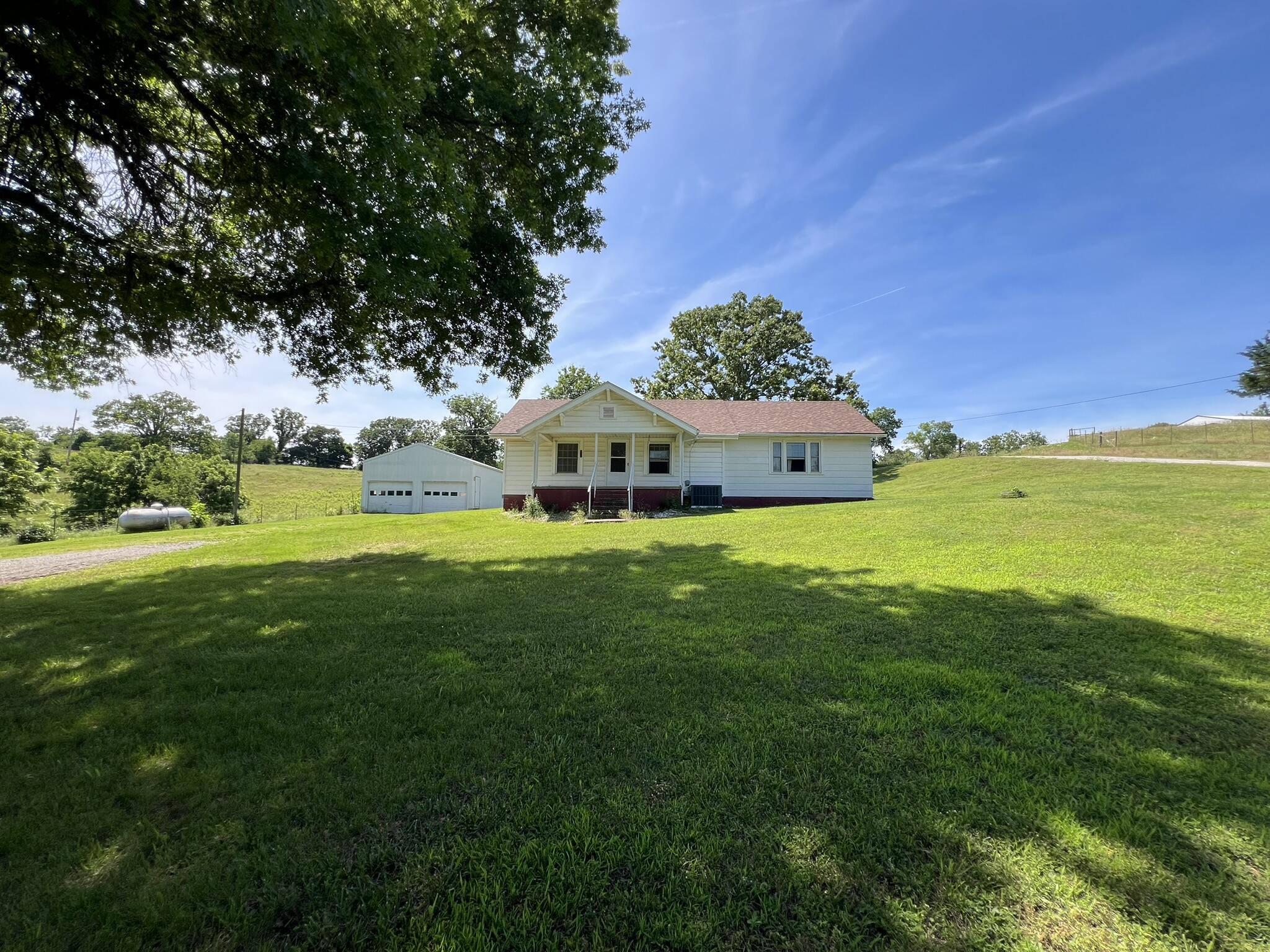 6413 County Road 5-403 Property Photo 4