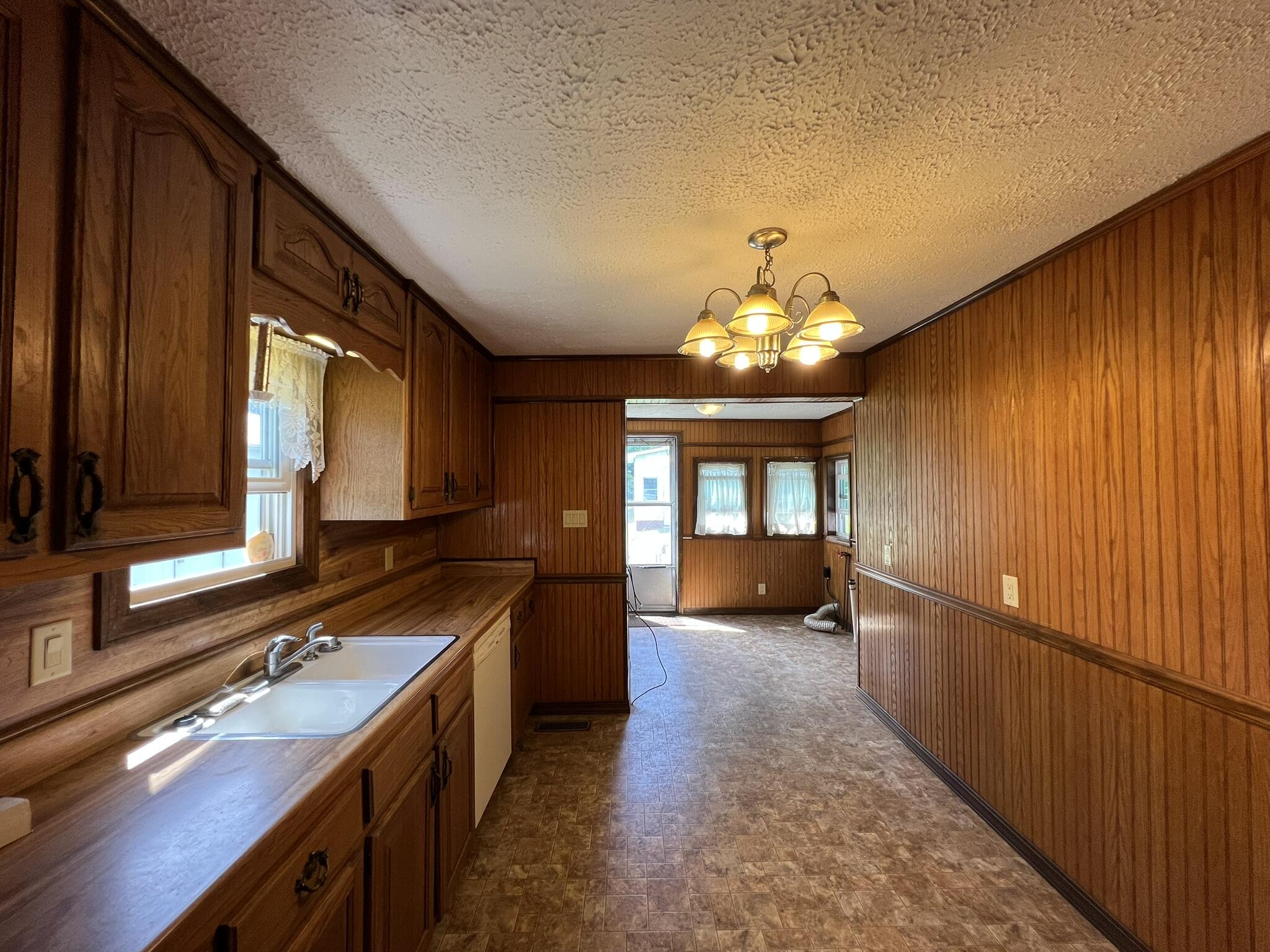 6413 County Road 5-403 Property Photo 14