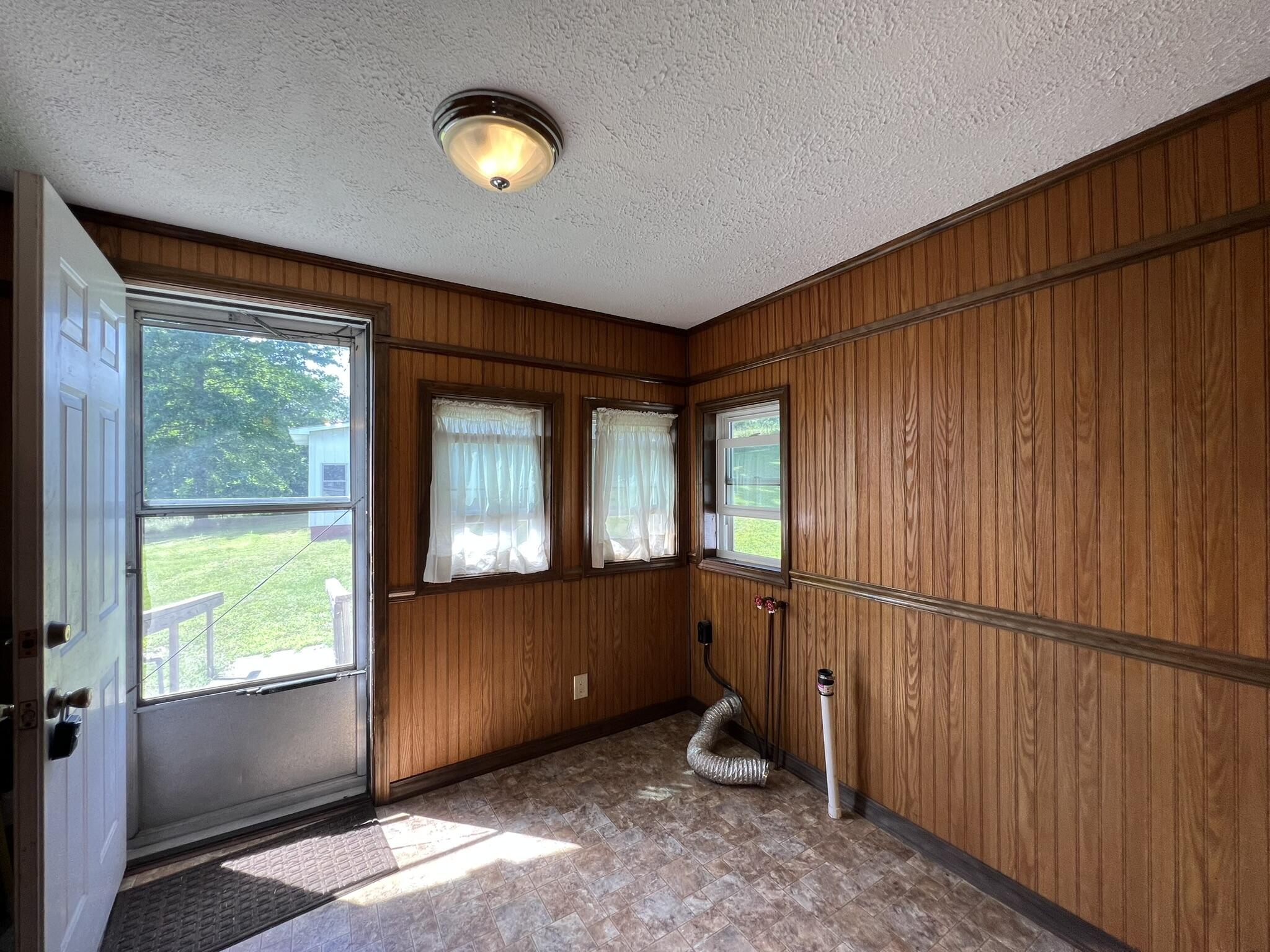 6413 County Road 5-403 Property Photo 15