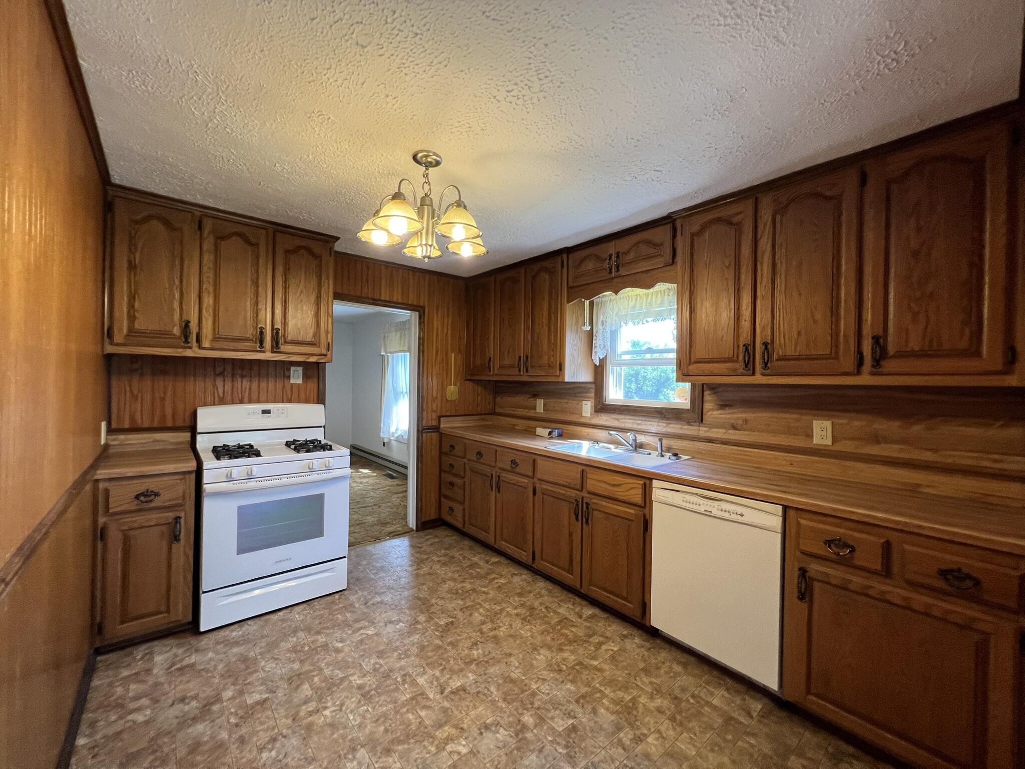6413 County Road 5-403 Property Photo 18