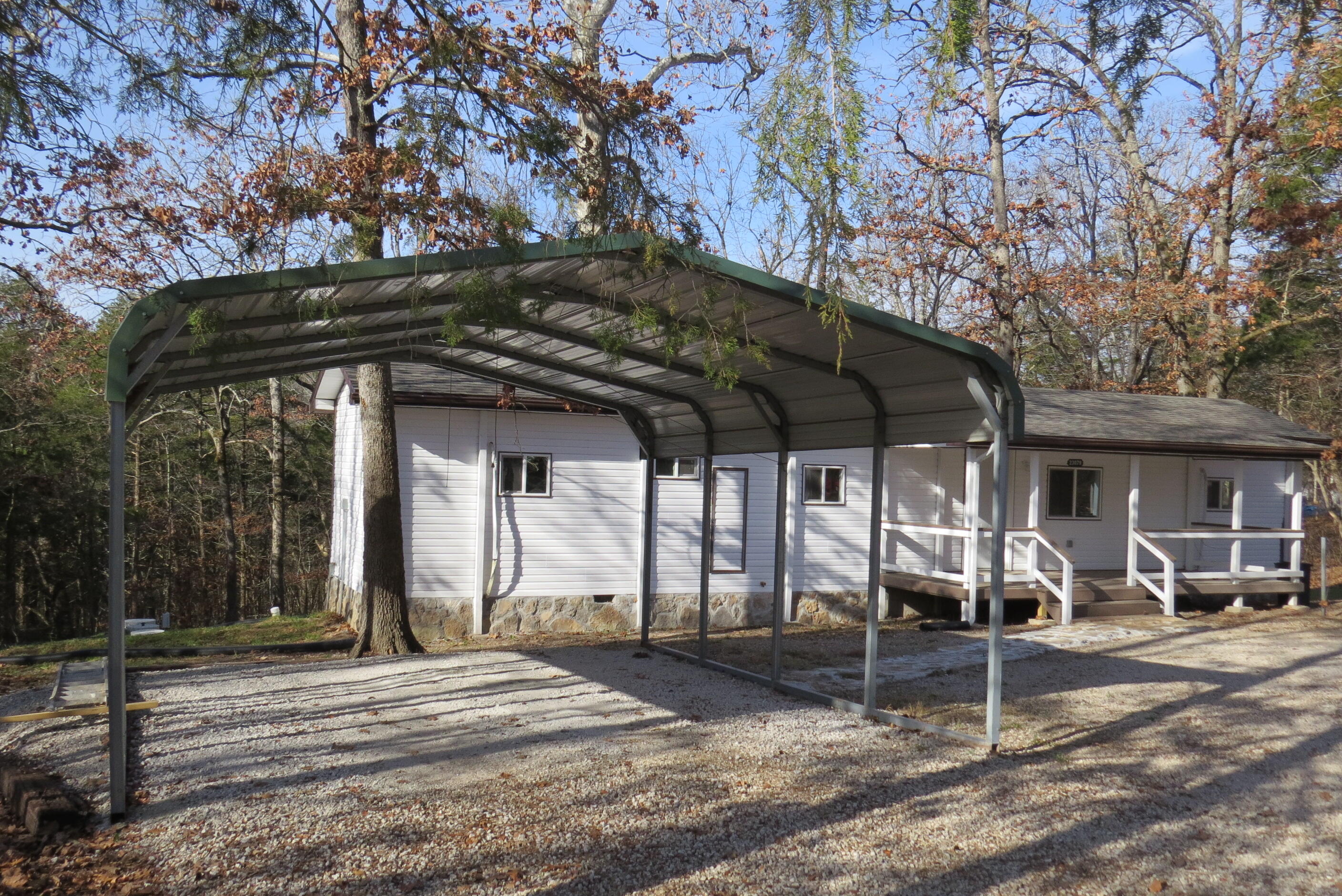 23079 Hickory Lane Property Photo 3
