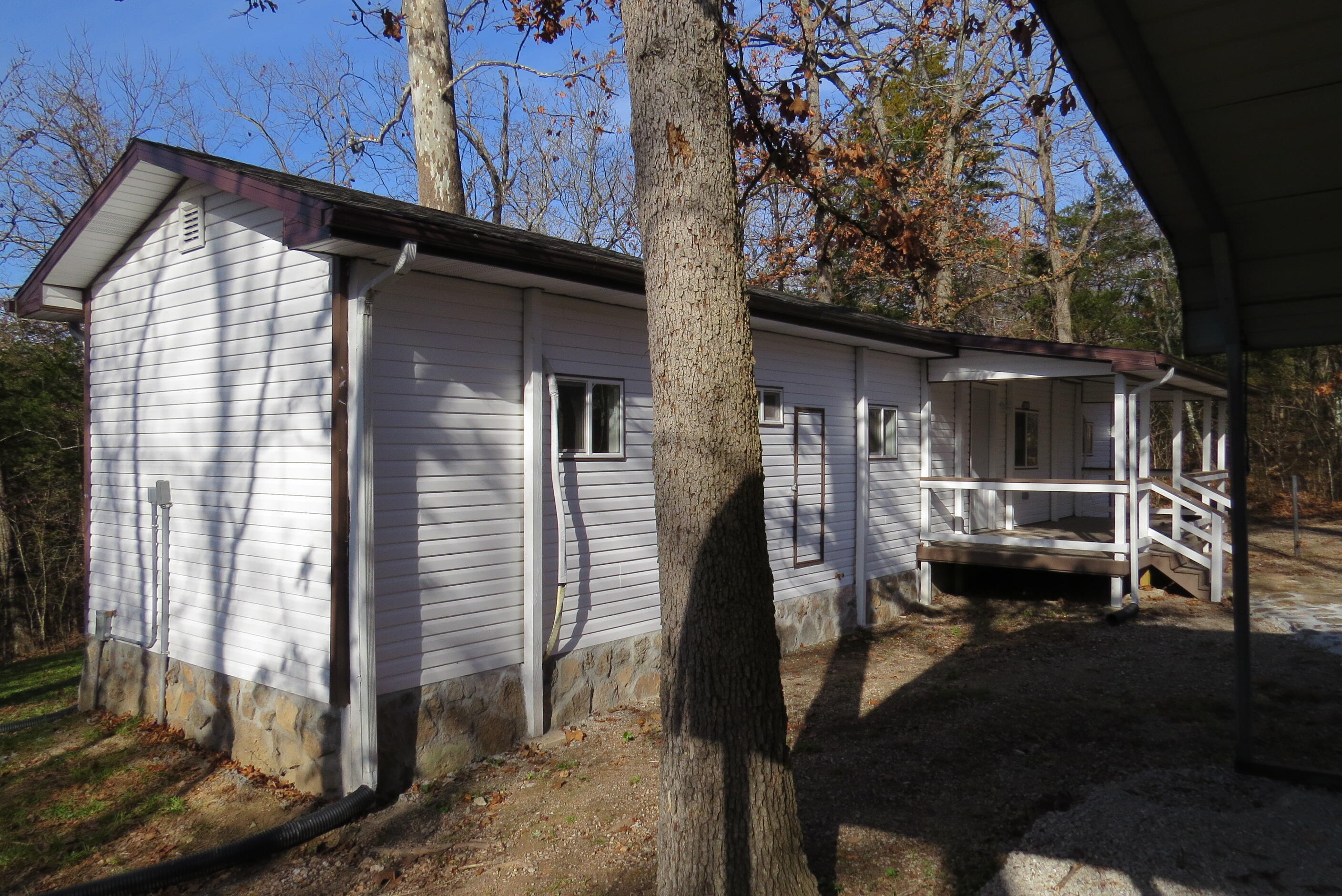23079 Hickory Lane Property Photo 5